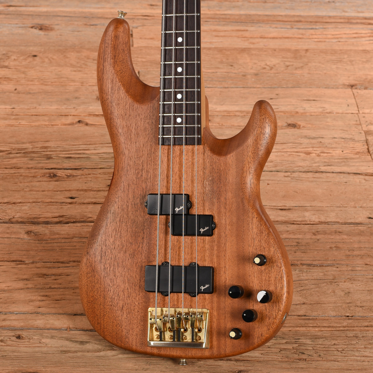 Fender Precision Bass Lyte Deluxe Bass Guitars