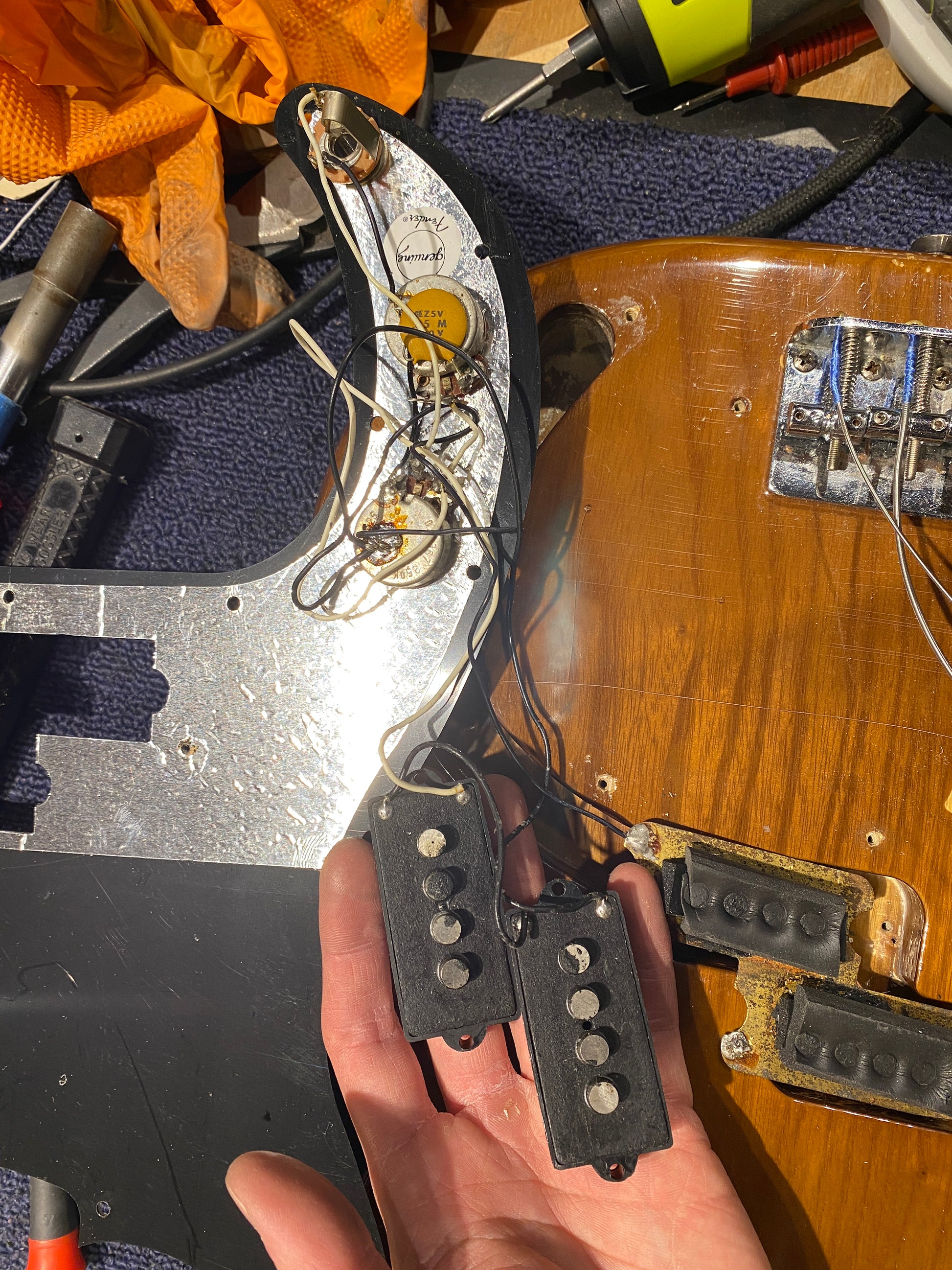 Fender Precision Bass Mocha 1977 Bass Guitars