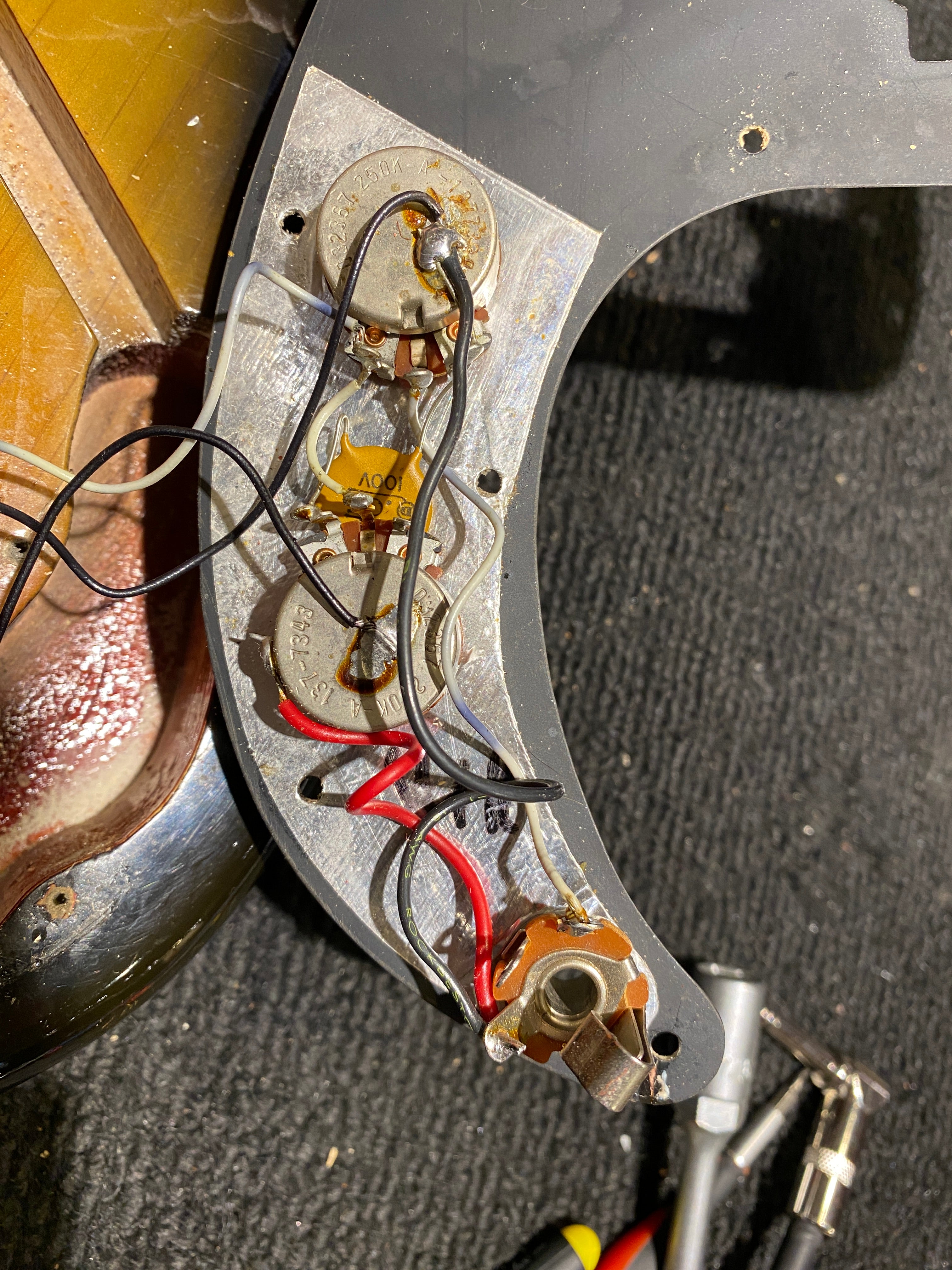 Fender Precision Bass Sunburst 1973 Bass Guitars