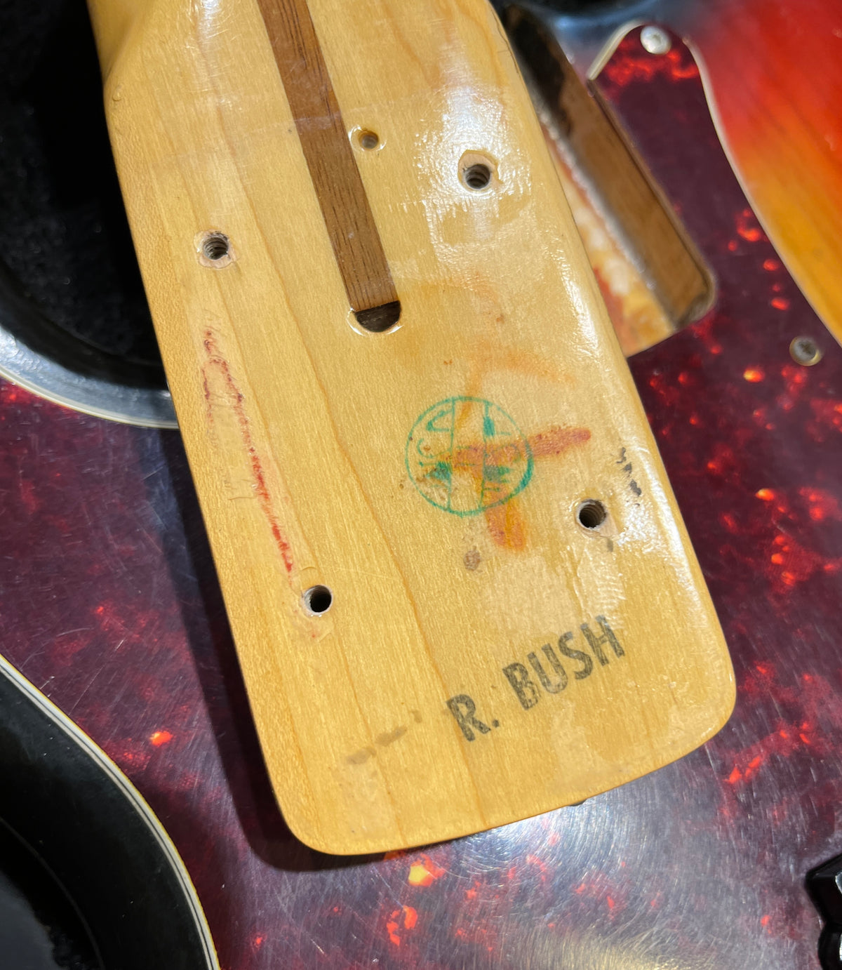Fender Precision Bass Sunburst 1975 LEFTY Bass Guitars