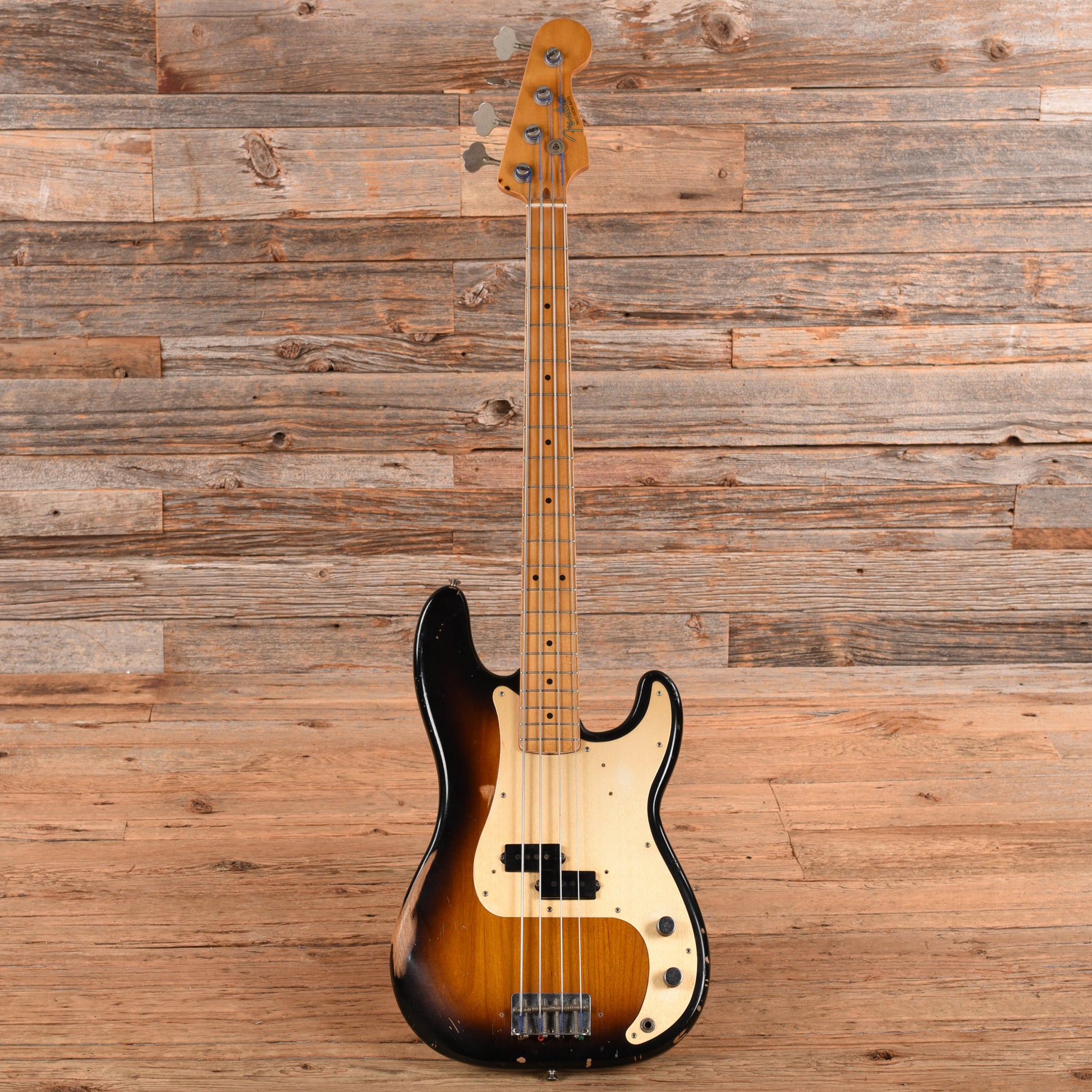 Fender Road Worn '50s Precision Bass Sunburst 2010 Bass Guitars