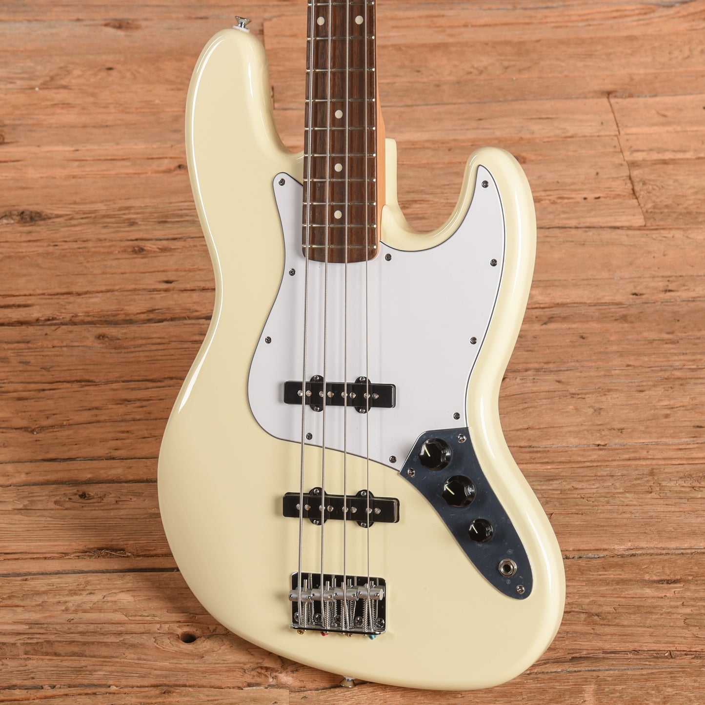 Fender Standard Jazz Bass Vintage White 2024 Bass Guitars