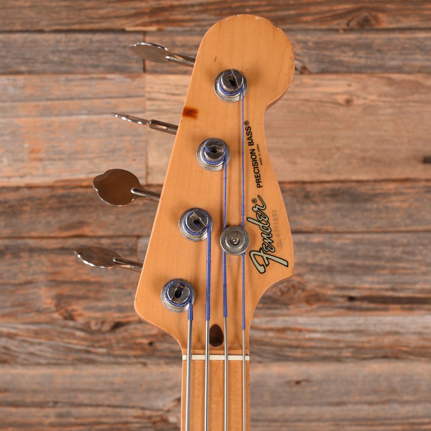Fender Standard Precision Bass MIJ Arctic White 1985 Bass Guitars