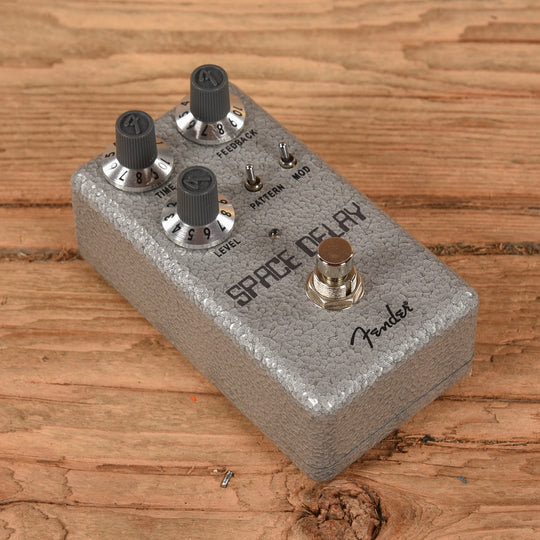 Fender Hammertone Space Delay Effects and Pedals / Delay