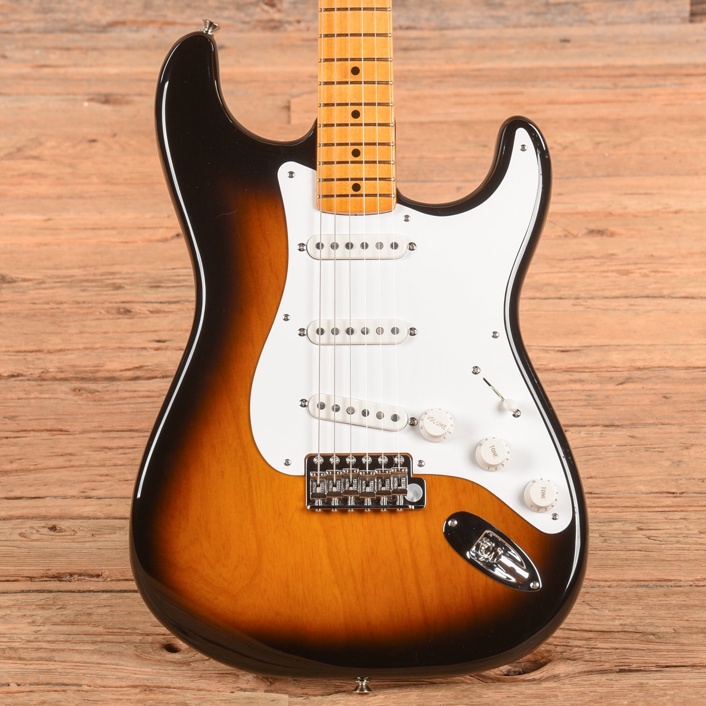 Fender 70th Anniversary American Vintage II '54 Stratocaster Sunburst 2024 Electric Guitars