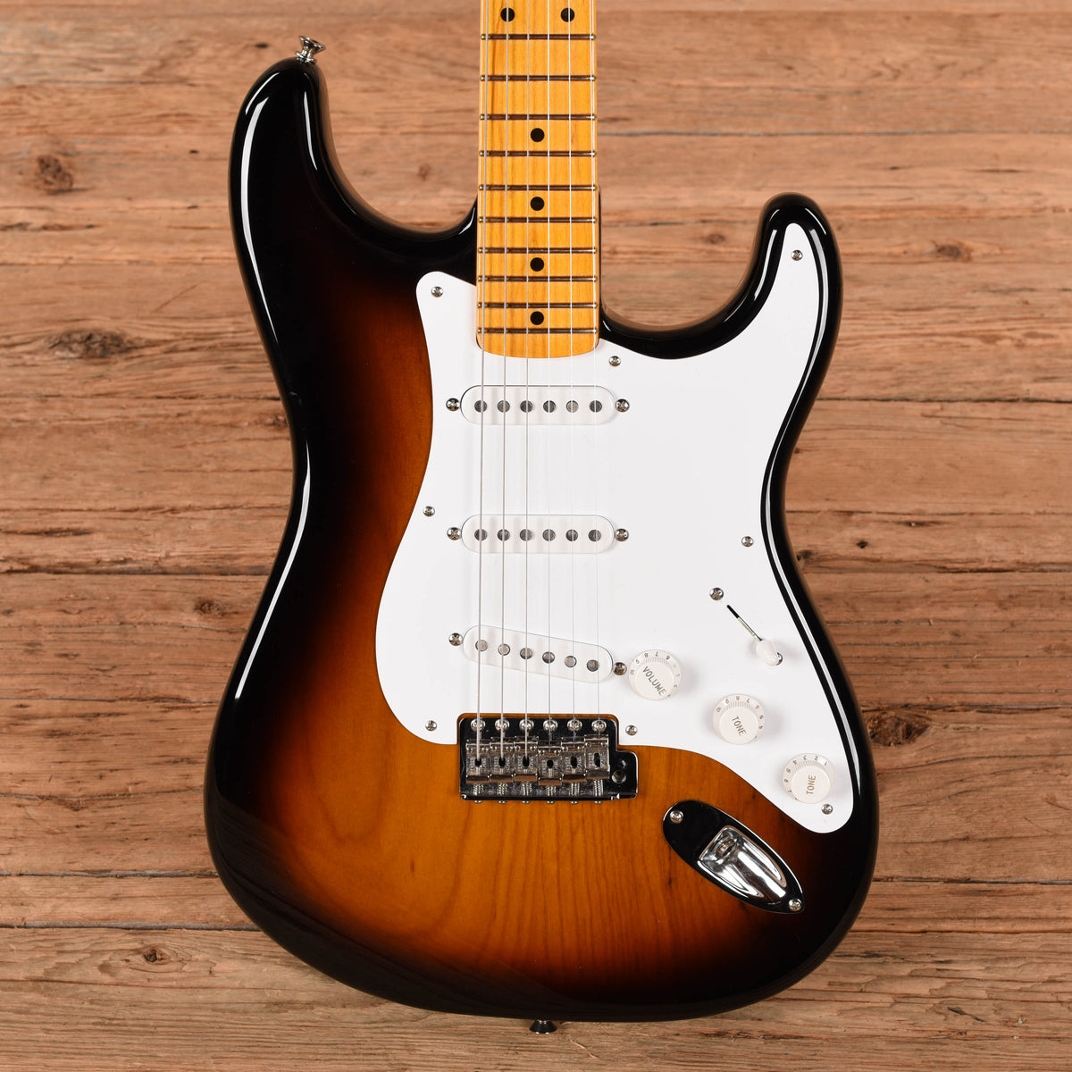 Fender 70th Anniversary American Vintage II '54 Stratocaster Sunburst 2024 Electric Guitars