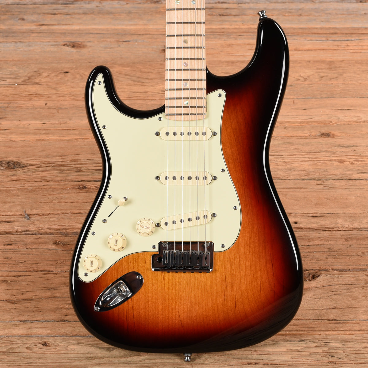 Fender American Deluxe Stratocaster Sunburst 2008 LEFTY Electric Guitars