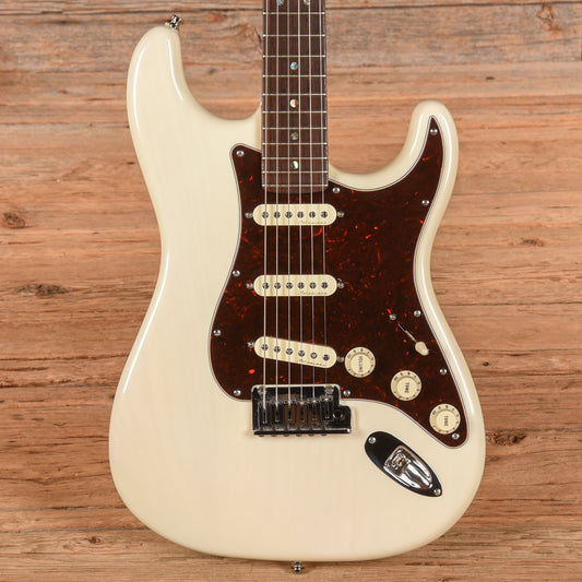 Fender American Deluxe Stratocaster White Blonde 2001 Electric Guitars