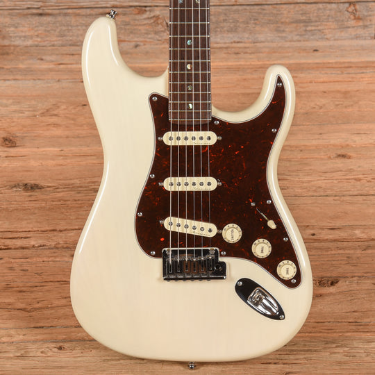 Fender American Deluxe Stratocaster White Blonde 2001 Electric Guitars