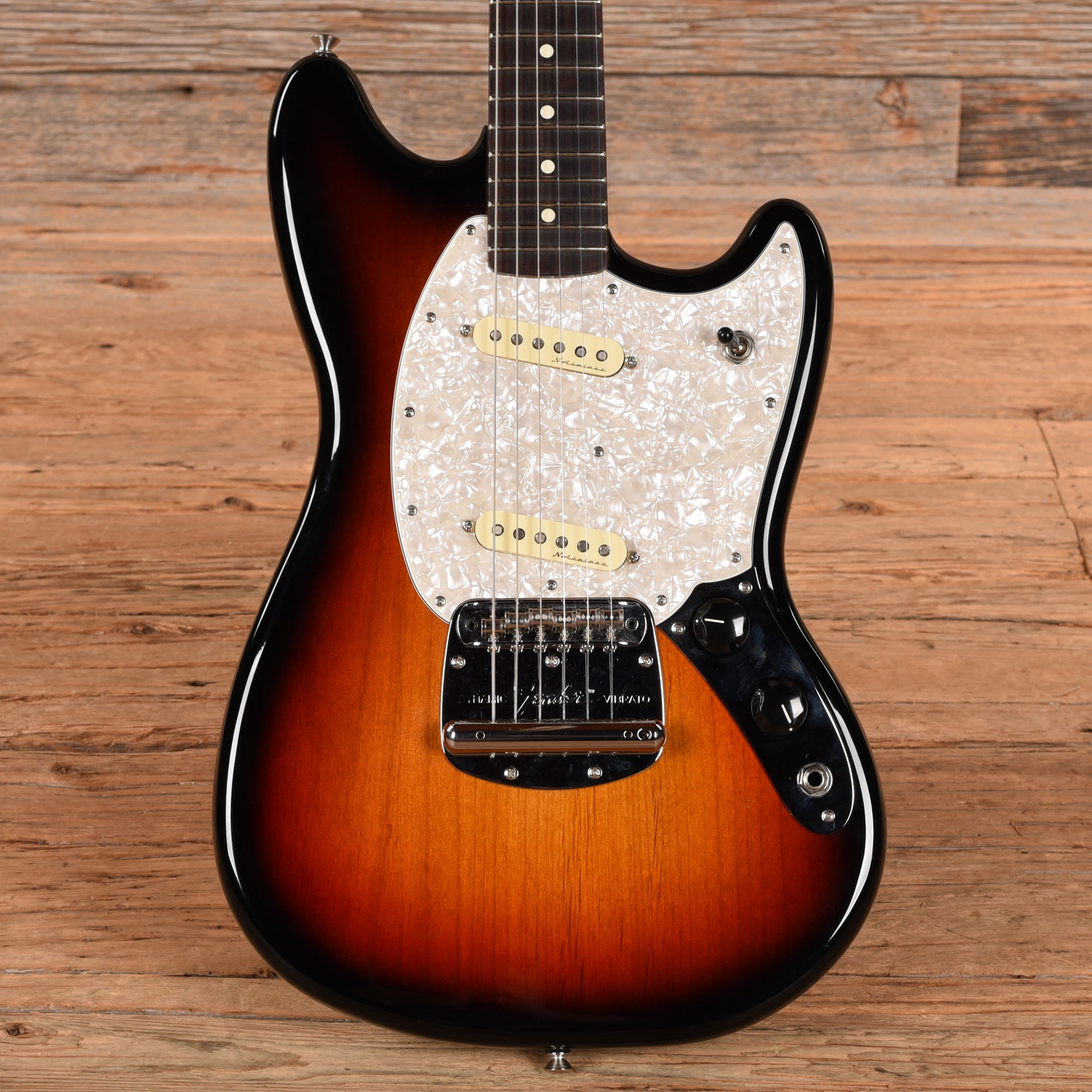 Fender American Performer Mustang Sunburst 2024 – Chicago Music Exchange