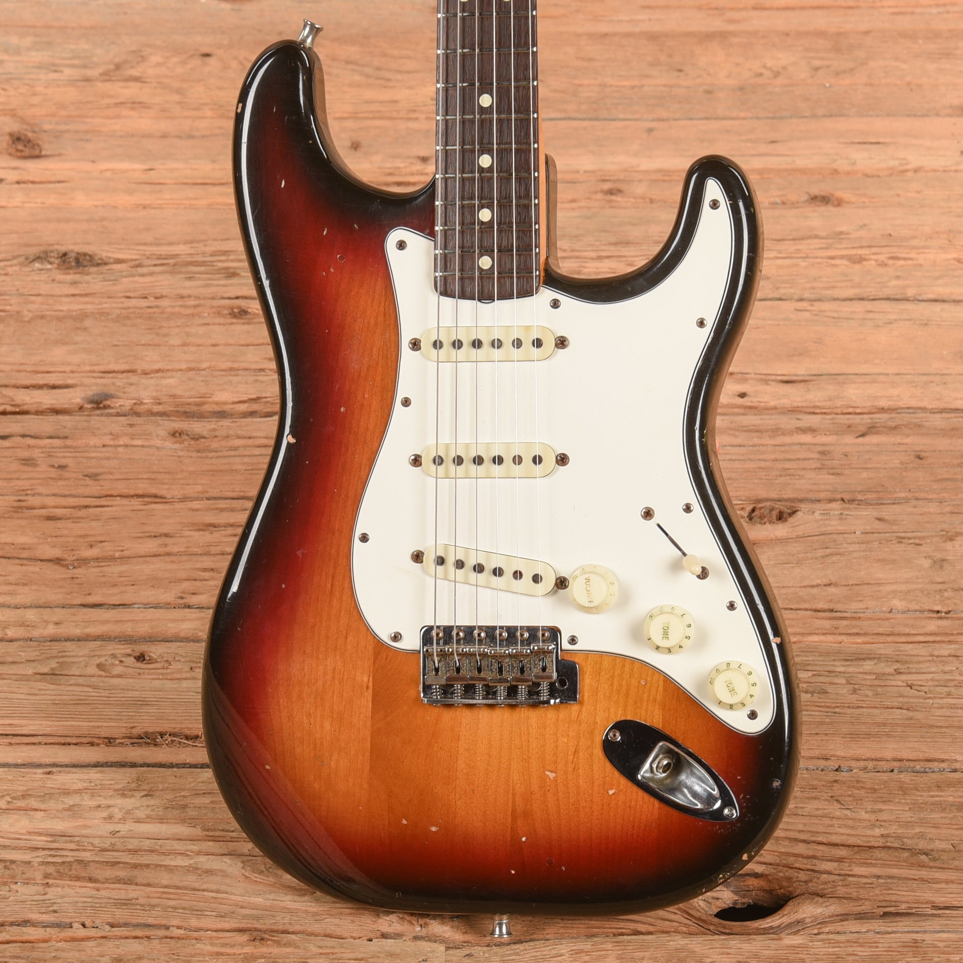 Fender American Vintage '62 Stratocaster Sunburst 1982 Electric Guitars