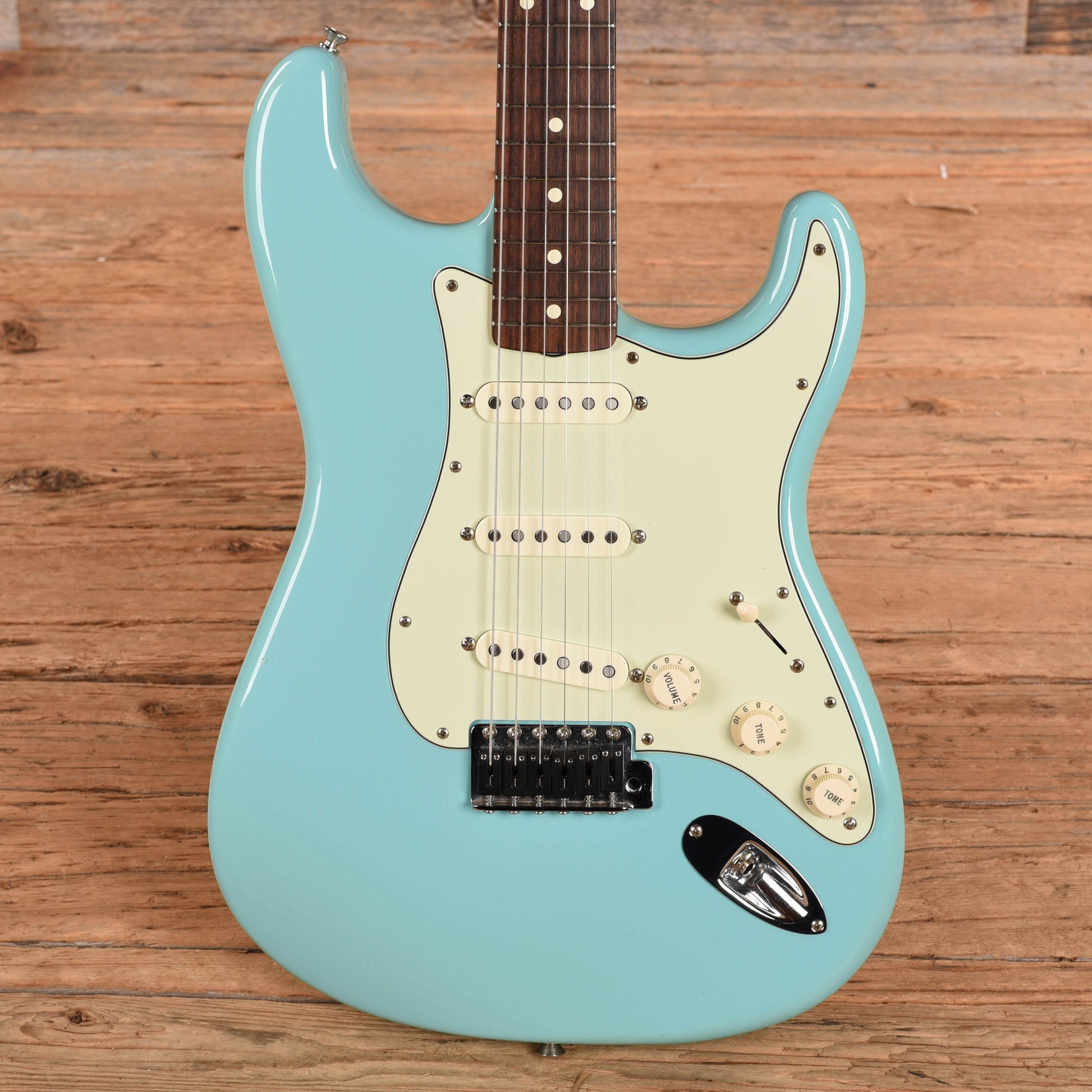 Fender Classic Series 60s Stratocaster Cerulean Blue 2015 Electric Guitars