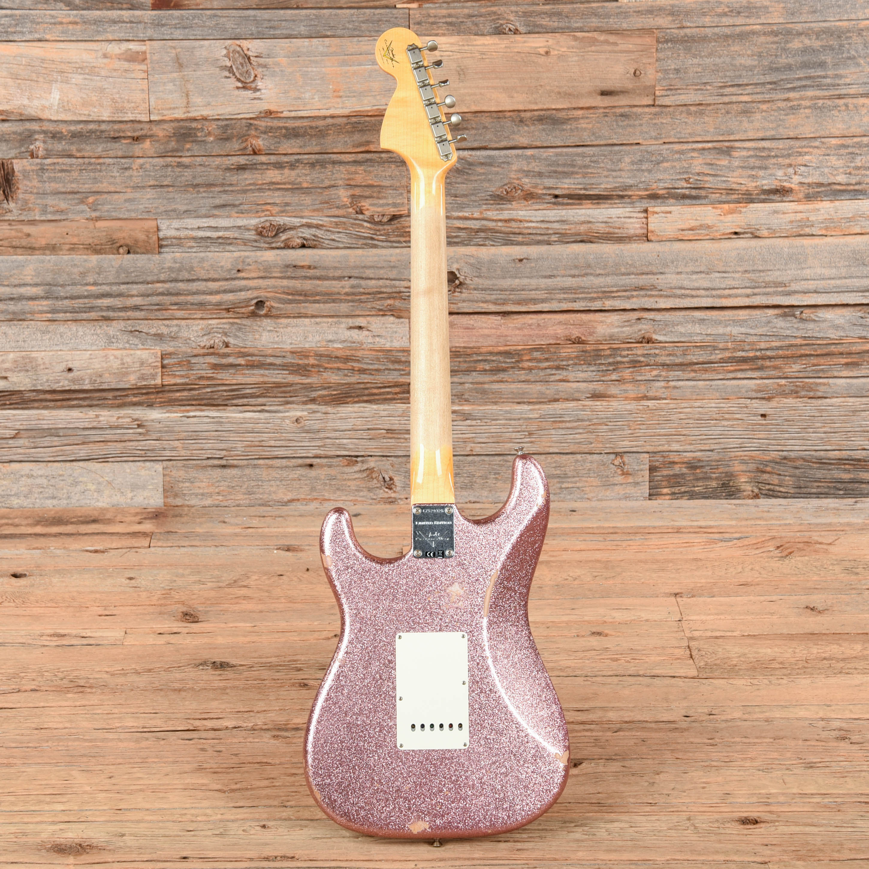 Fender Custom Shop '67 Stratocaster Reissue Relic Champagne Sparkle 2017 Electric Guitars