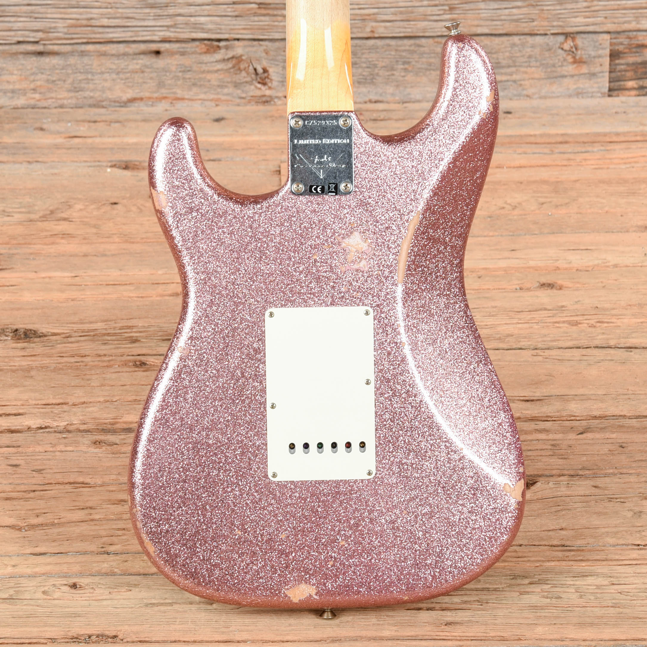Fender Custom Shop '67 Stratocaster Reissue Relic Champagne Sparkle 2017 Electric Guitars