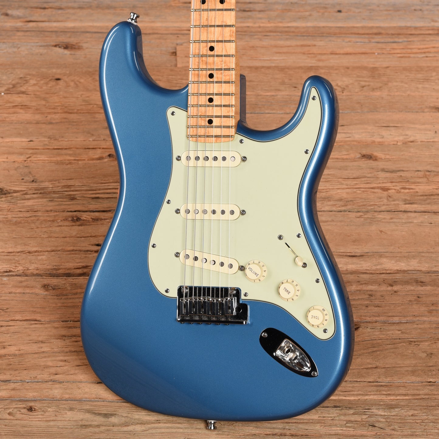 Fender Custom Shop Custom Deluxe Stratocaster Lake Placid Blue 2011 Electric Guitars