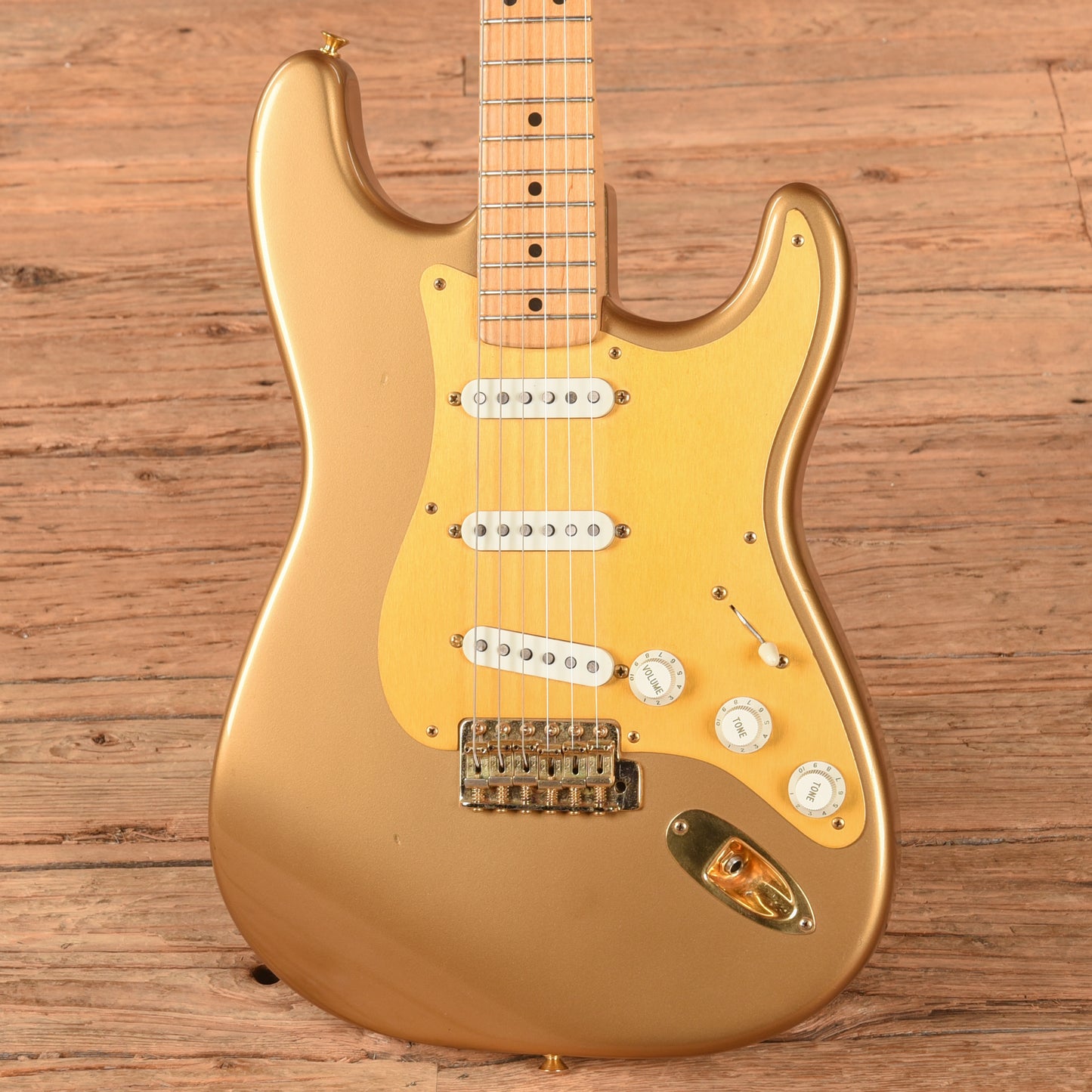Fender Custom Shop Stratocaster HLE Gold 1989 Electric Guitars