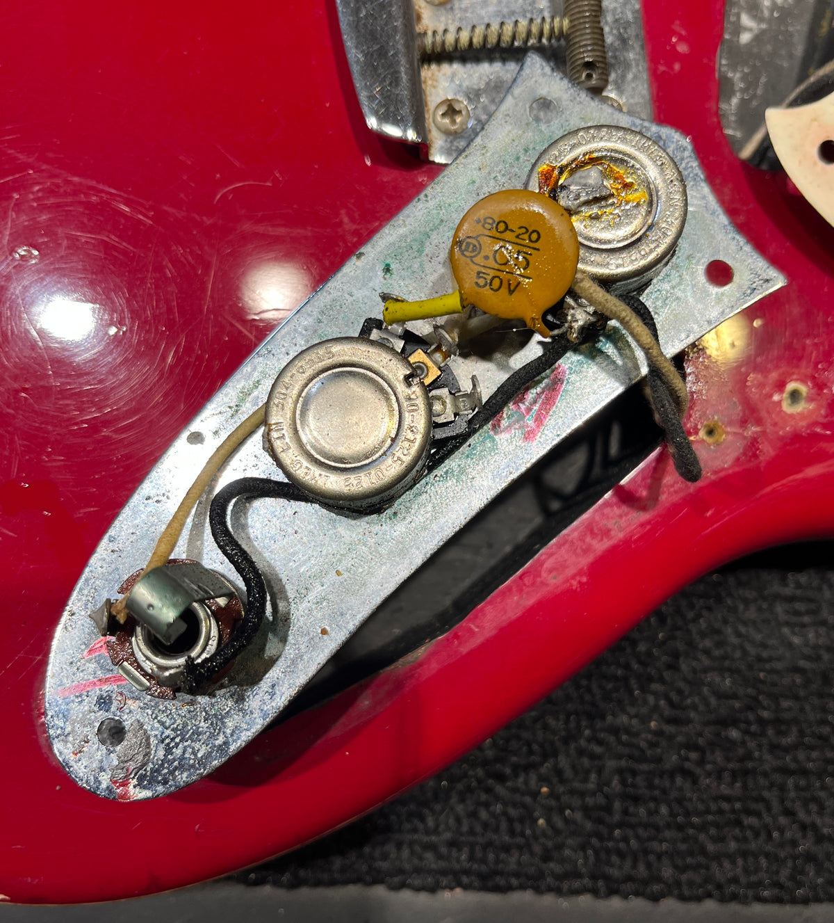 Fender Duo Sonic Red 1965 Electric Guitars