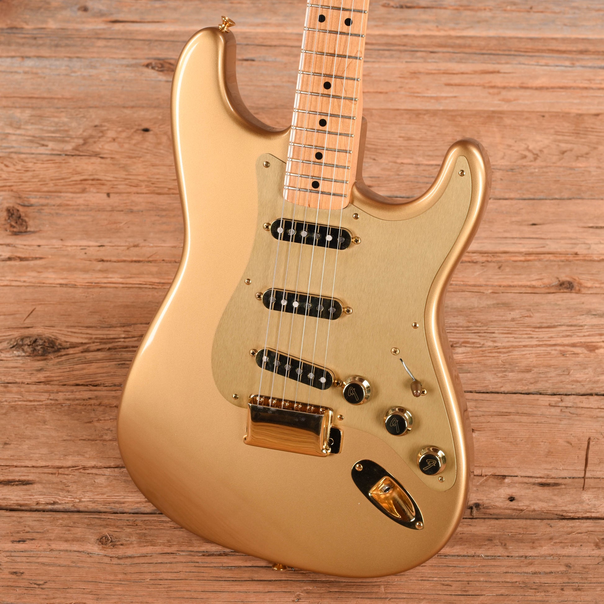Fender HLE Stratocaster HLE Gold 1989 Electric Guitars