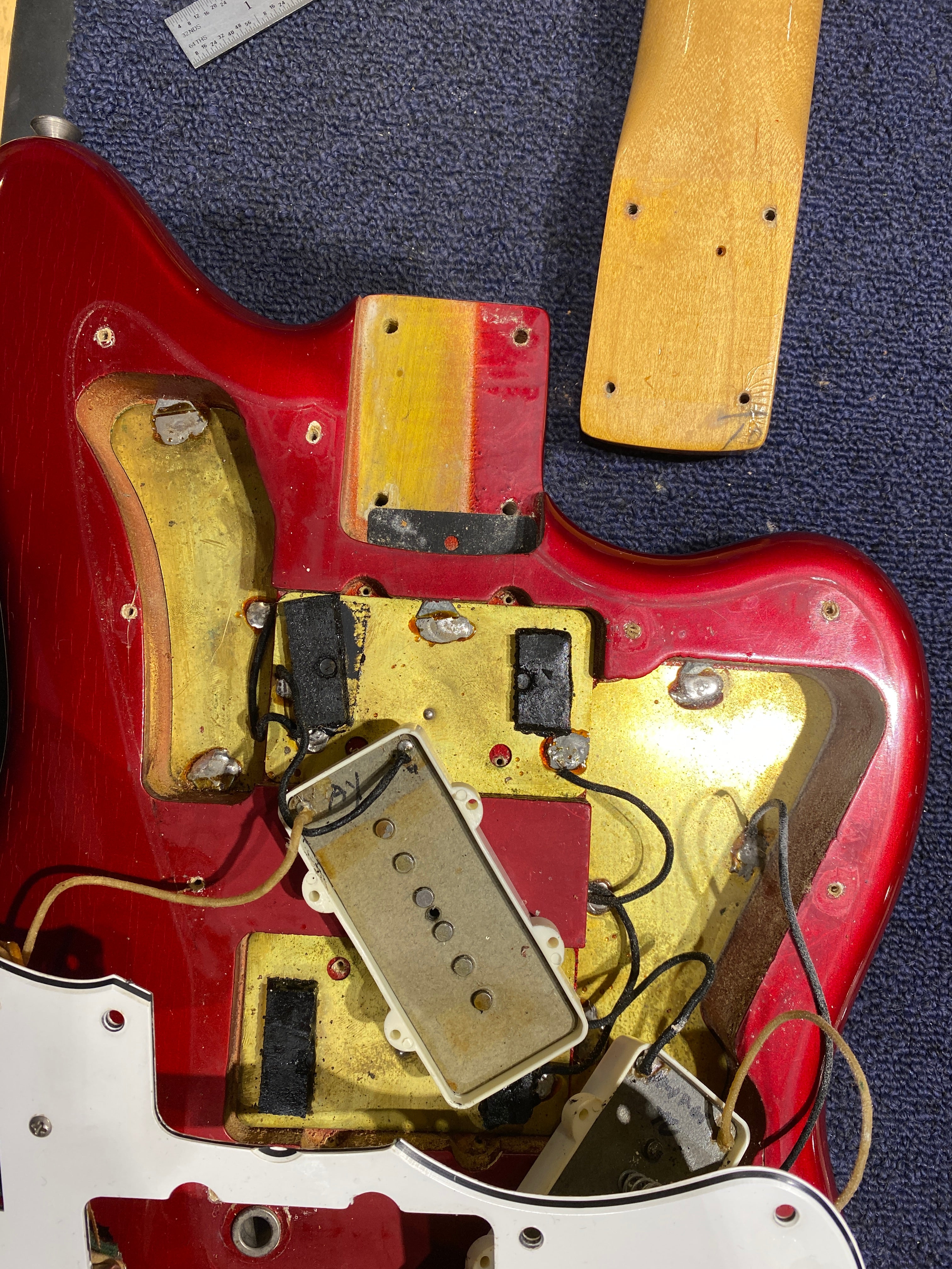 Fender Jazzmaster Candy Apple Red 1965 Electric Guitars