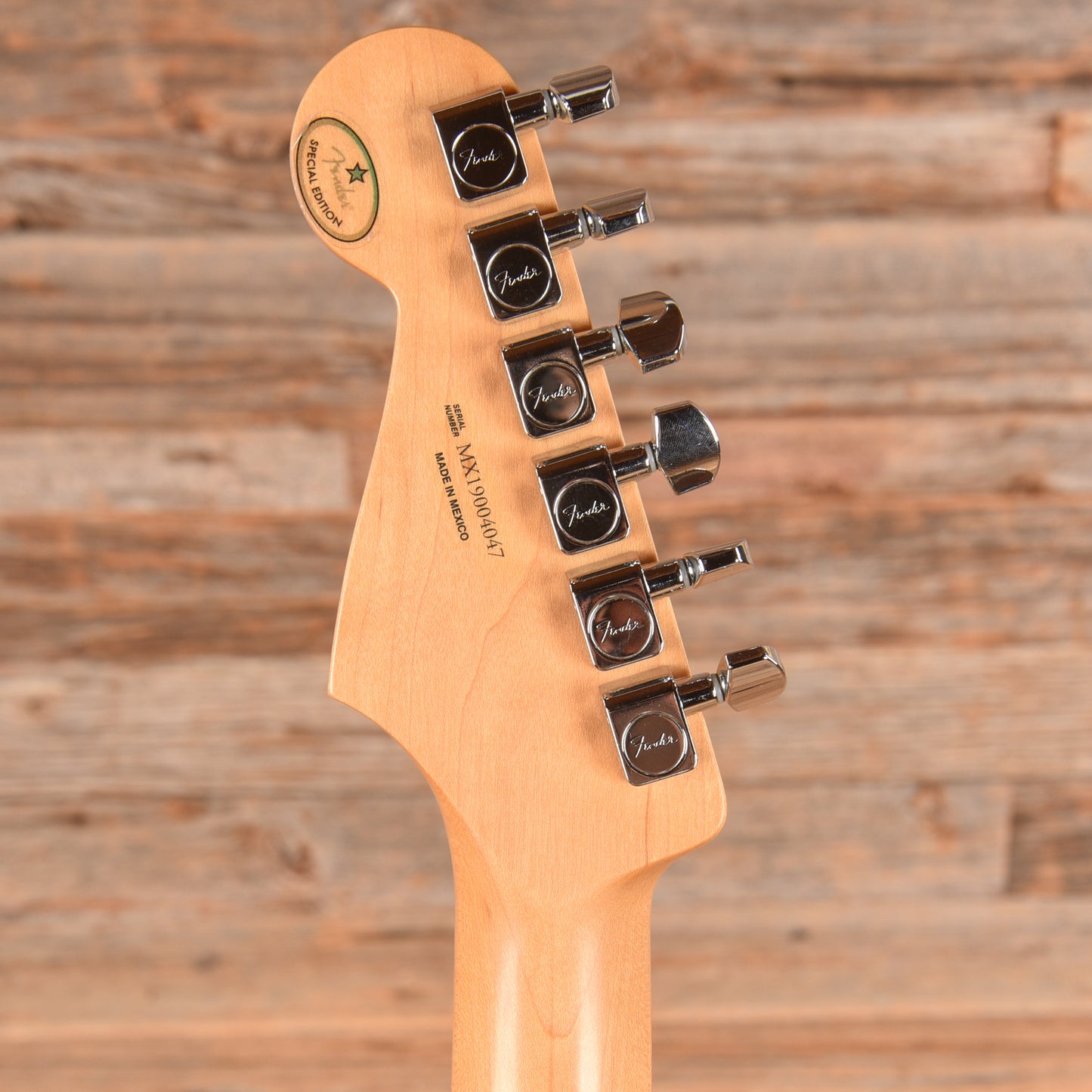 Fender Limited Edition Player Stratocaster Shell Pink 2019 Electric Guitars