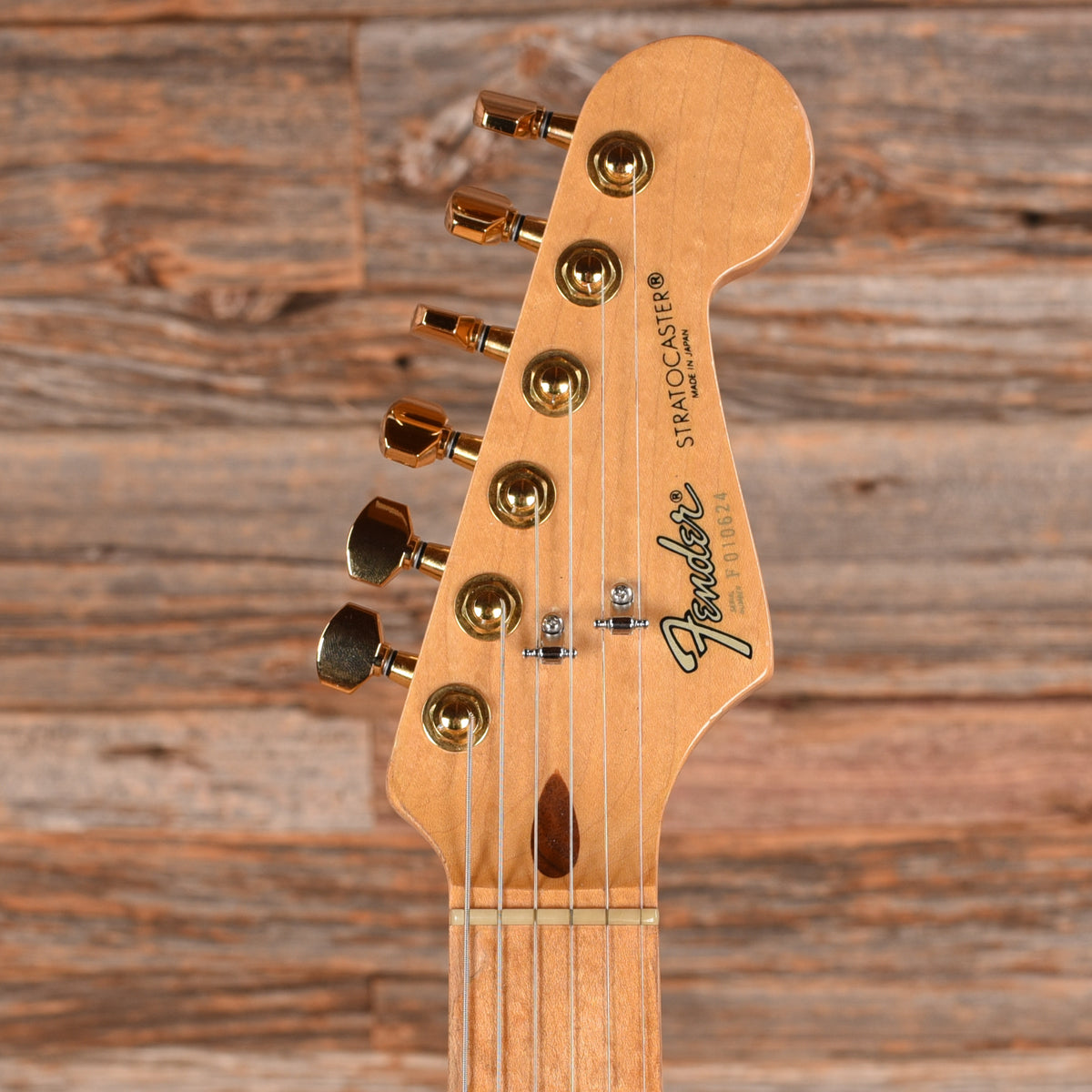 Fender MIJ Standard Stratocaster White 1987 Electric Guitars