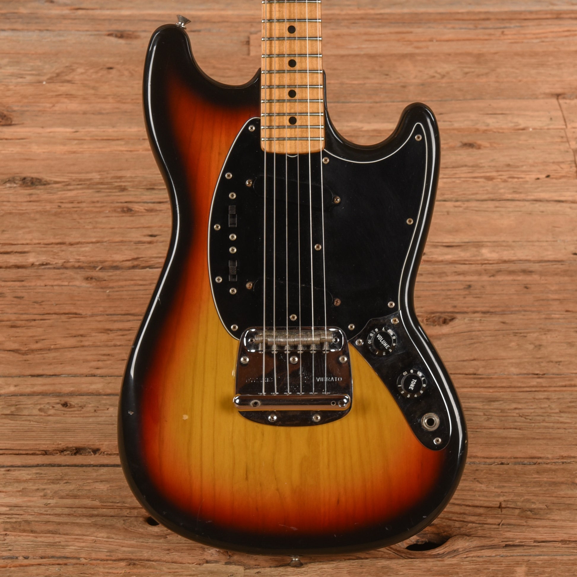 Fender Mustang Sunburst 1977 Electric Guitars