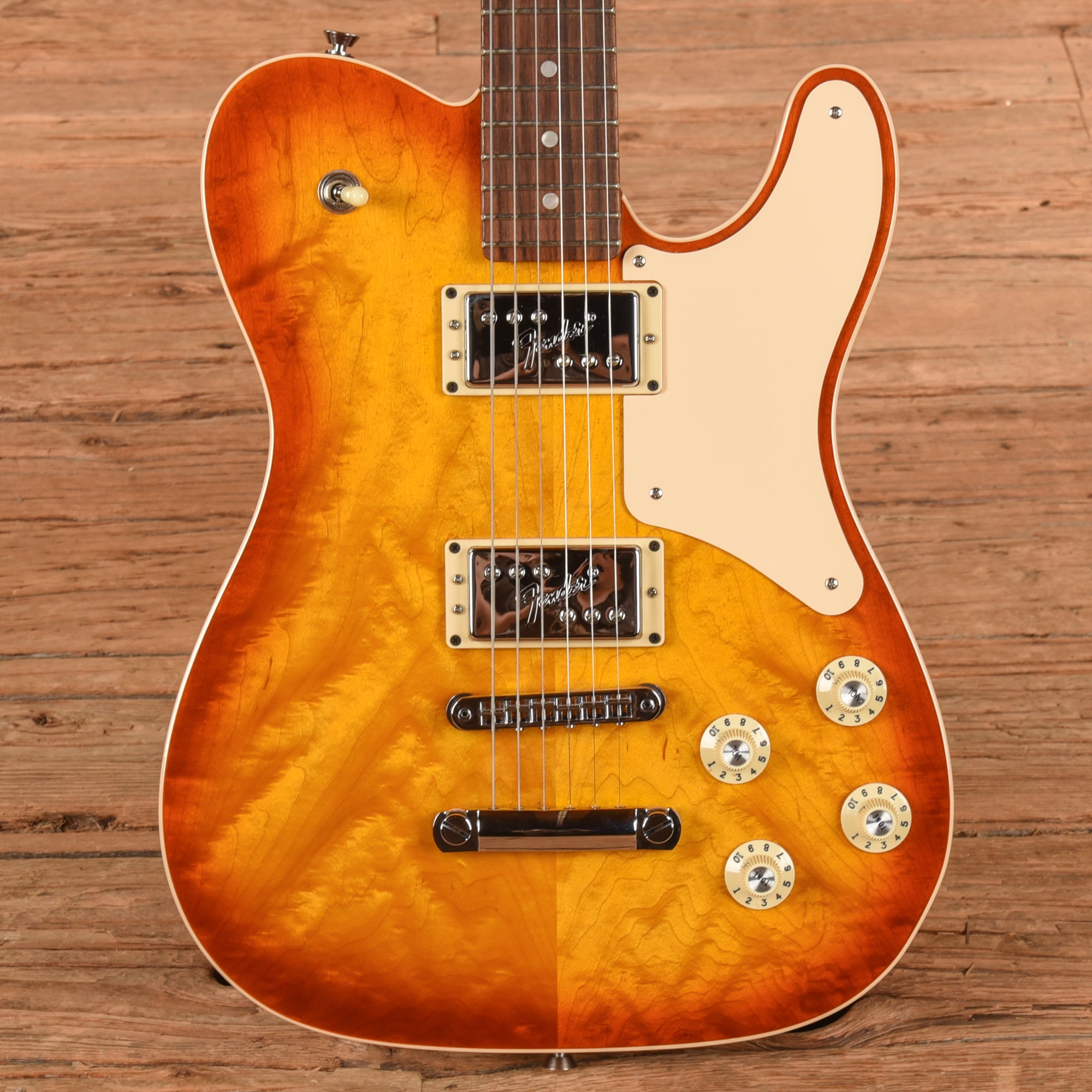 Fender Parallel Universe Troublemaker Telecaster Deluxe Sunburst 2018 Electric Guitars
