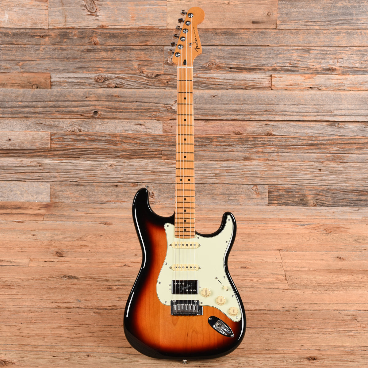 Fender Player Stratocaster HSS Sunburst 2022 Electric Guitars