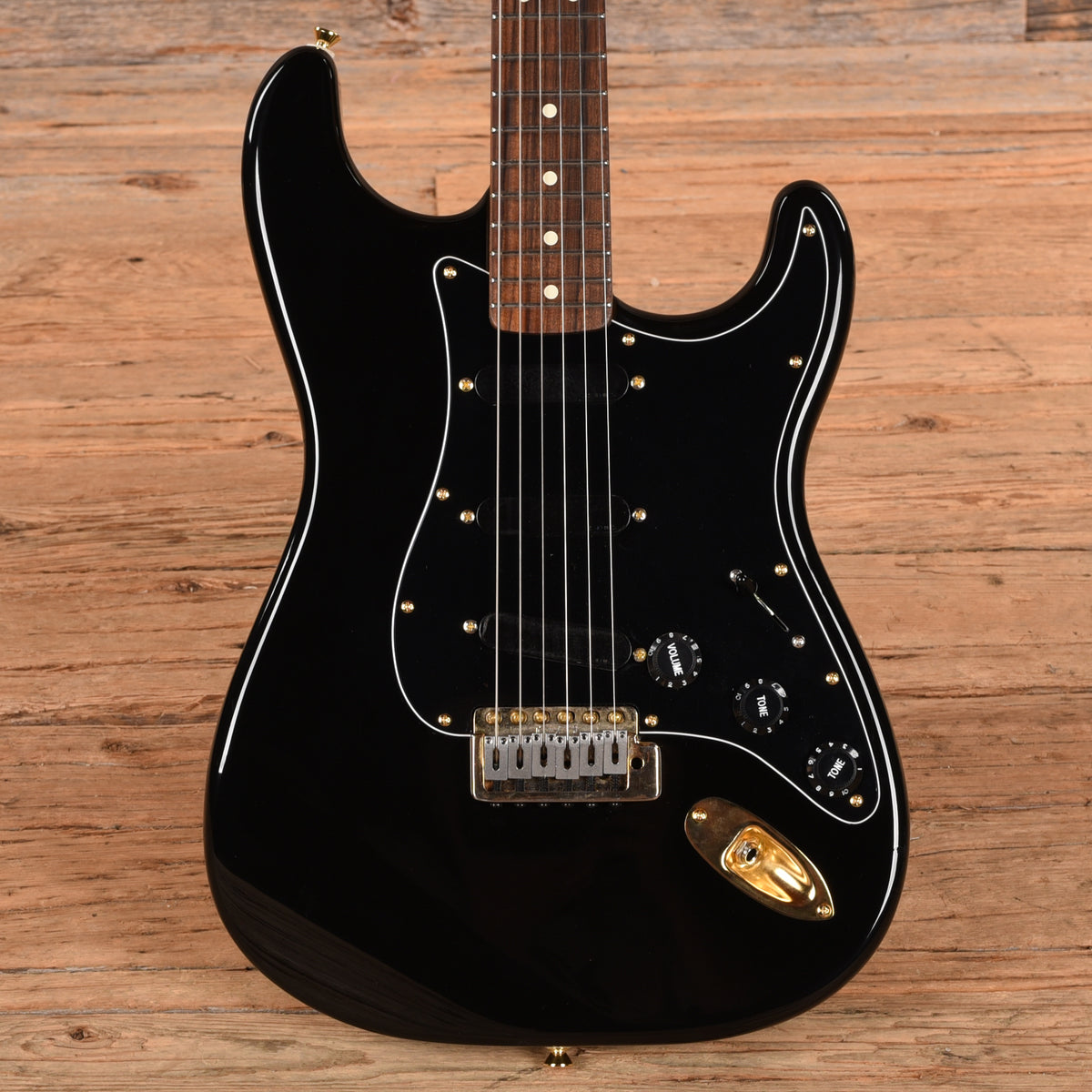 Fender Standard Stratocaster Black 2000 Electric Guitars