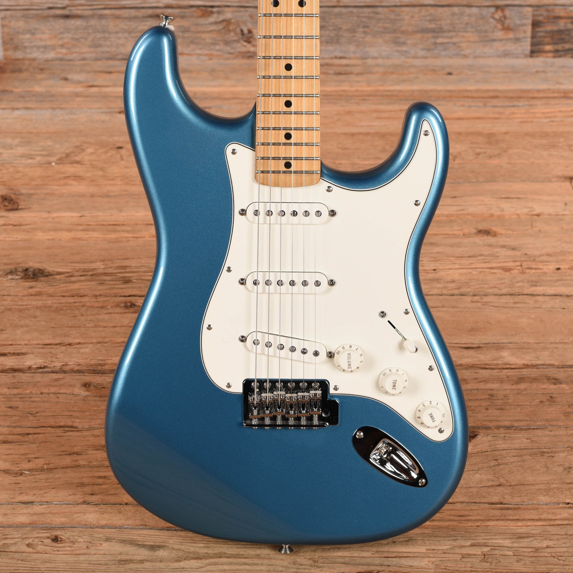 Fender Standard Stratocaster Ocean Turquoise 2009 Electric Guitars
