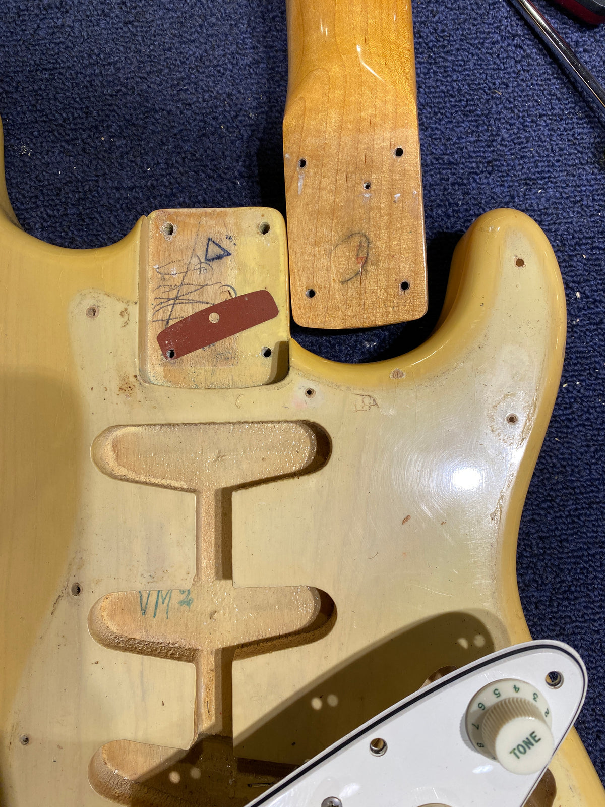 Fender Stratocaster Blonde 1966 Electric Guitars