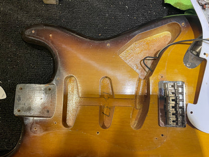 Fender Stratocaster Hardtail Sunburst 1957 Electric Guitars