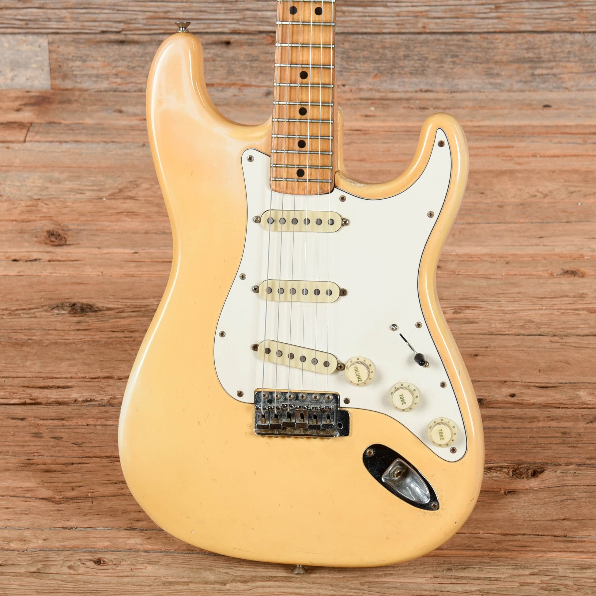 Fender Stratocaster Olympic White 1975 Electric Guitars