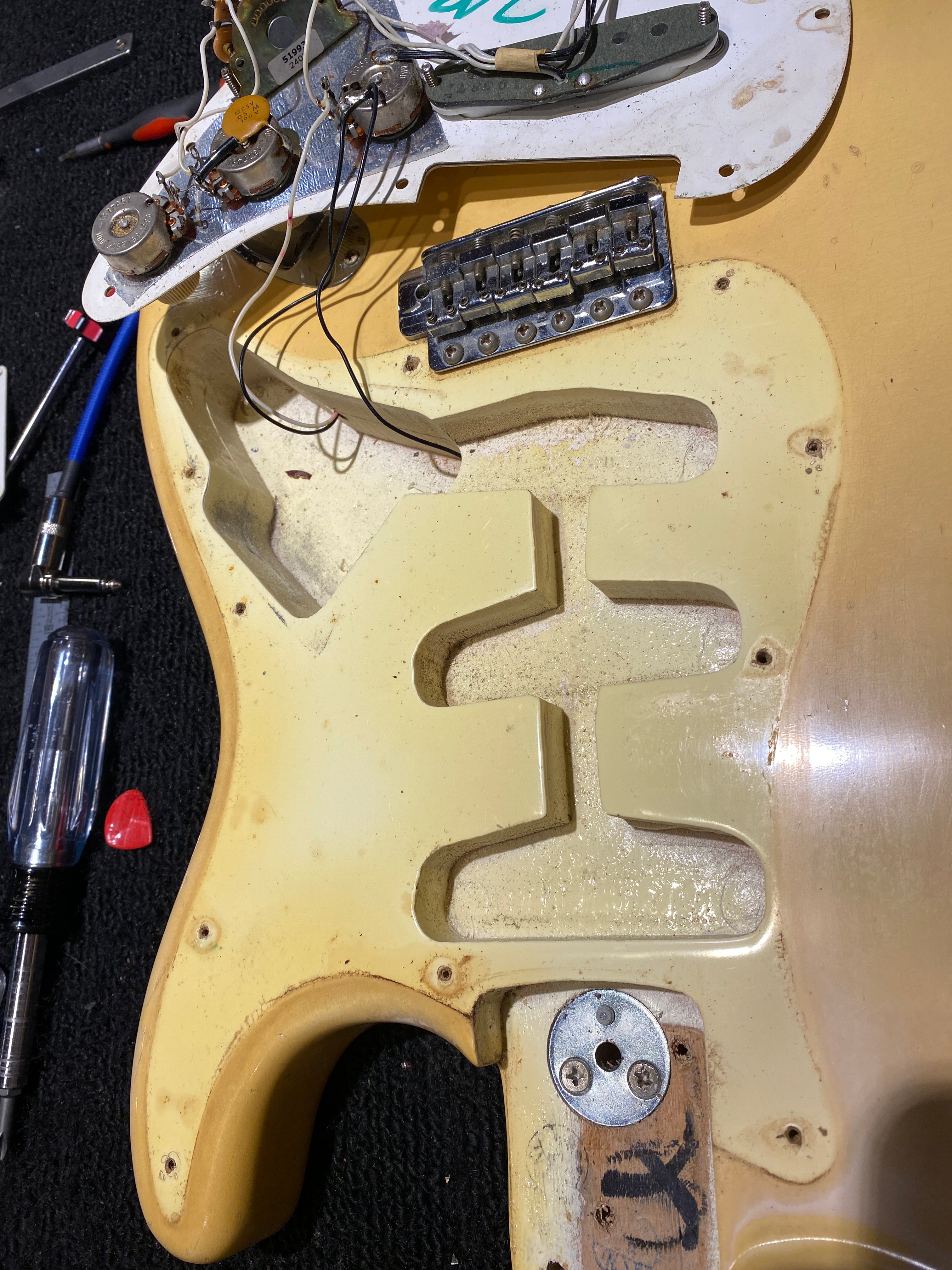 Fender Stratocaster Olympic White 1975 Electric Guitars