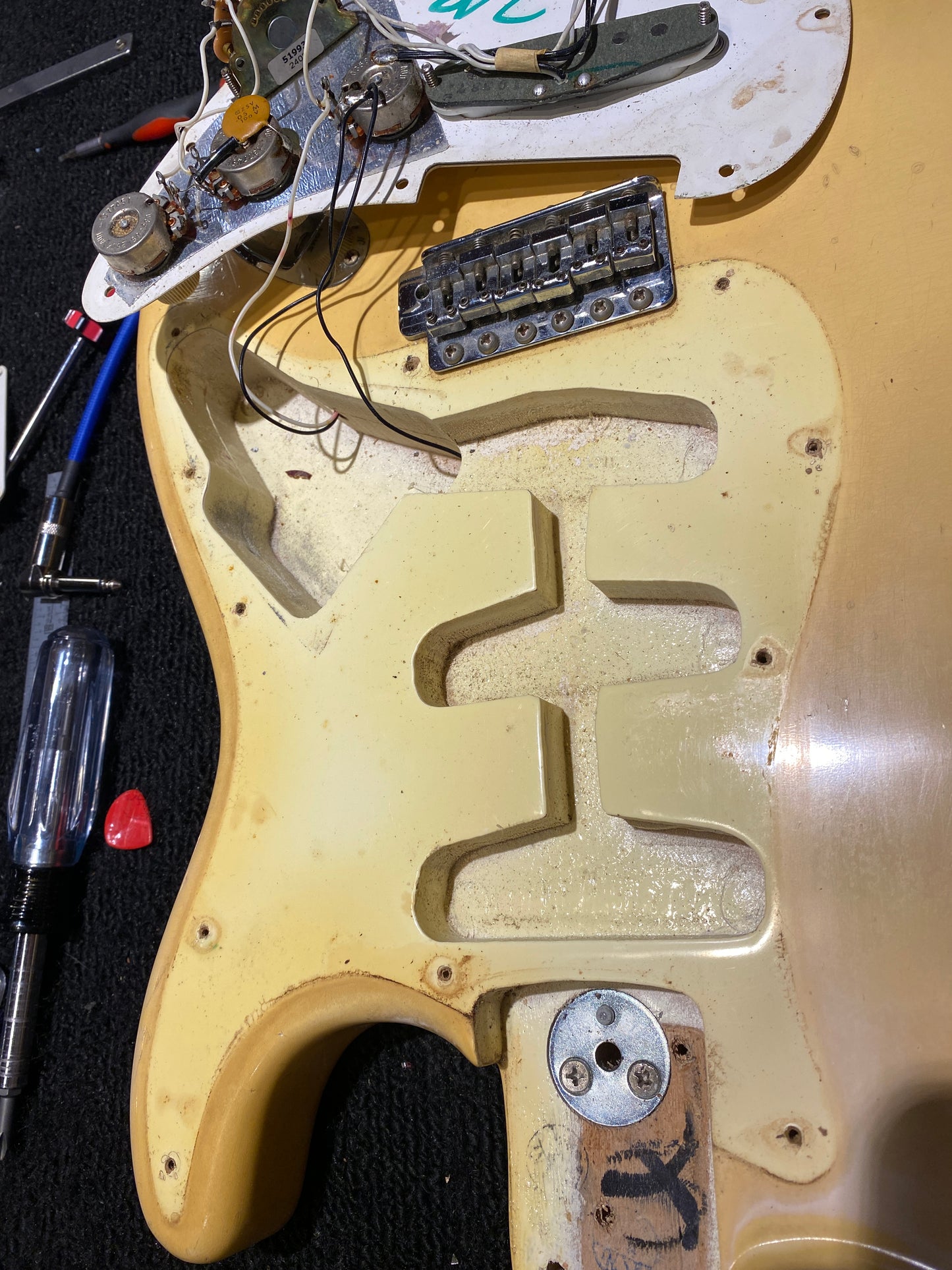 Fender Stratocaster Olympic White 1975 Electric Guitars