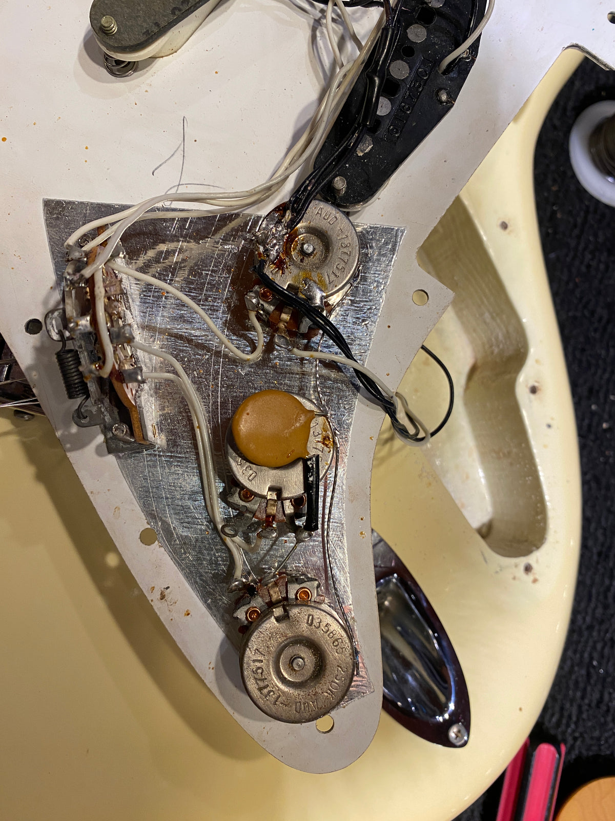 Fender Stratocaster Olympic White 1976 Electric Guitars