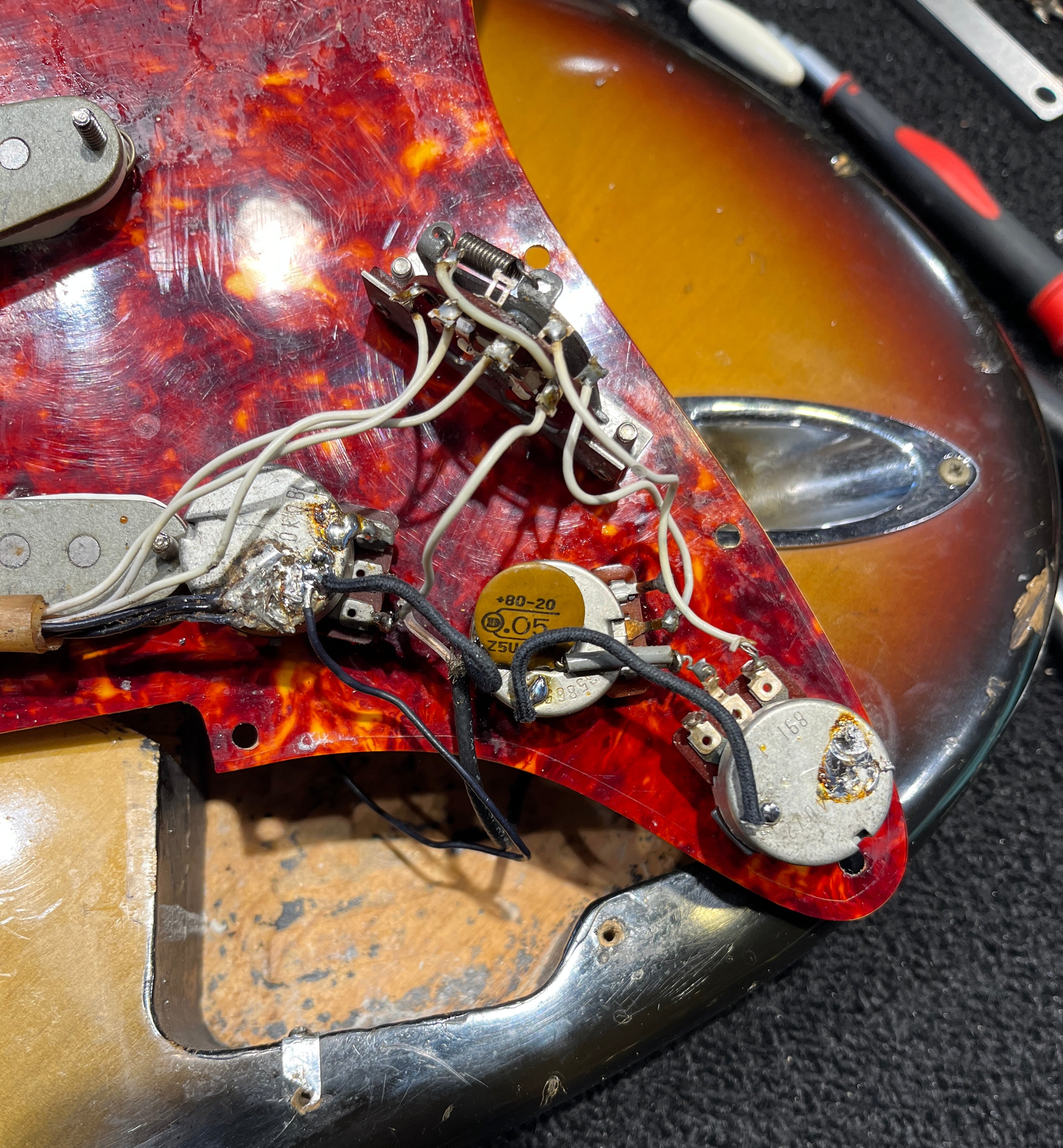 Fender Stratocaster Sunburst 1971 LEFTY Electric Guitars
