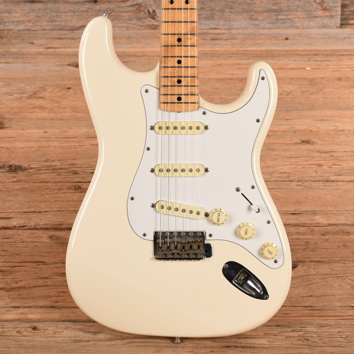 Fender Stratocaster White 2000 Electric Guitars