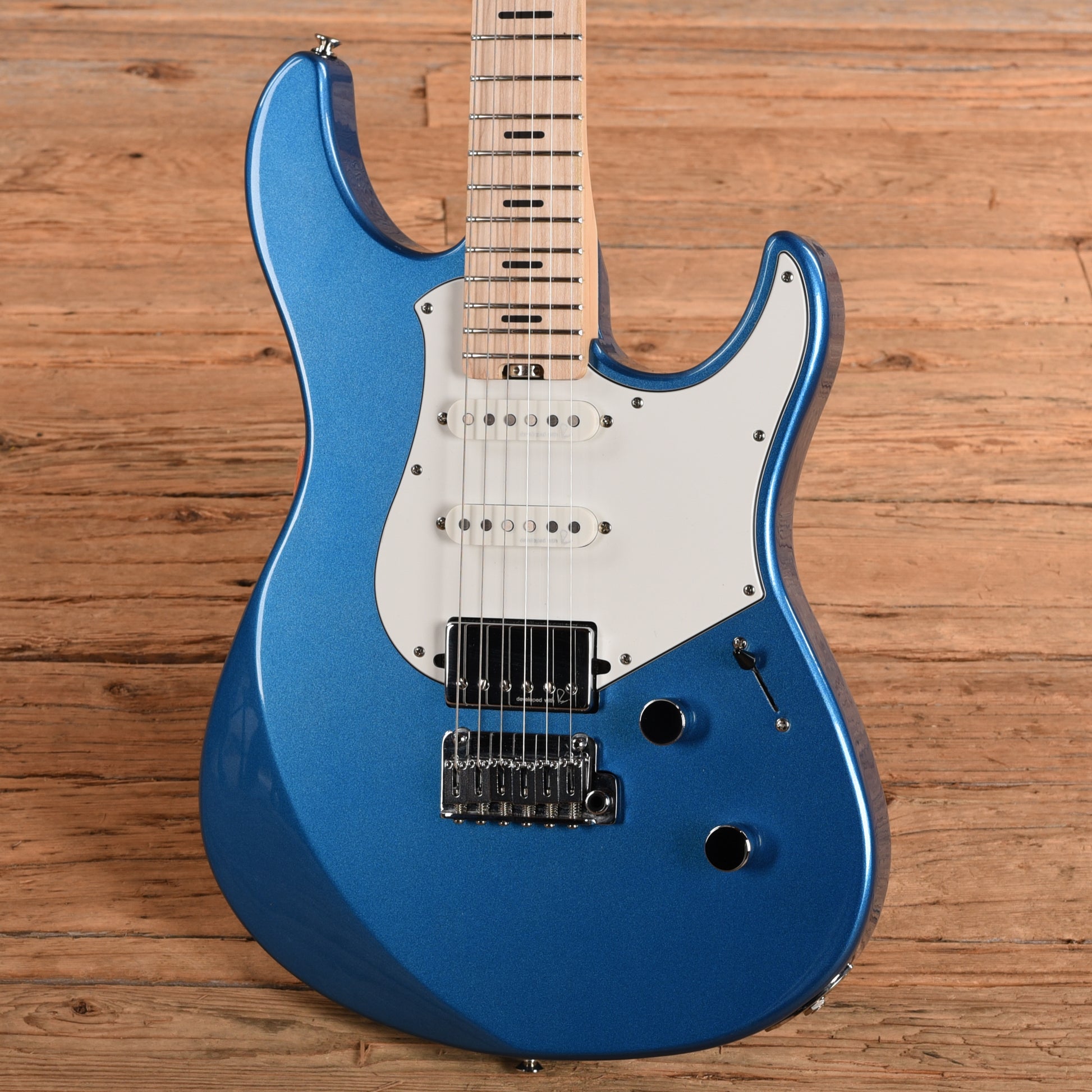 Fender Yamaha PACS+12 Pacifica Standard Plus Sparkle Blue 2024 Electric Guitars