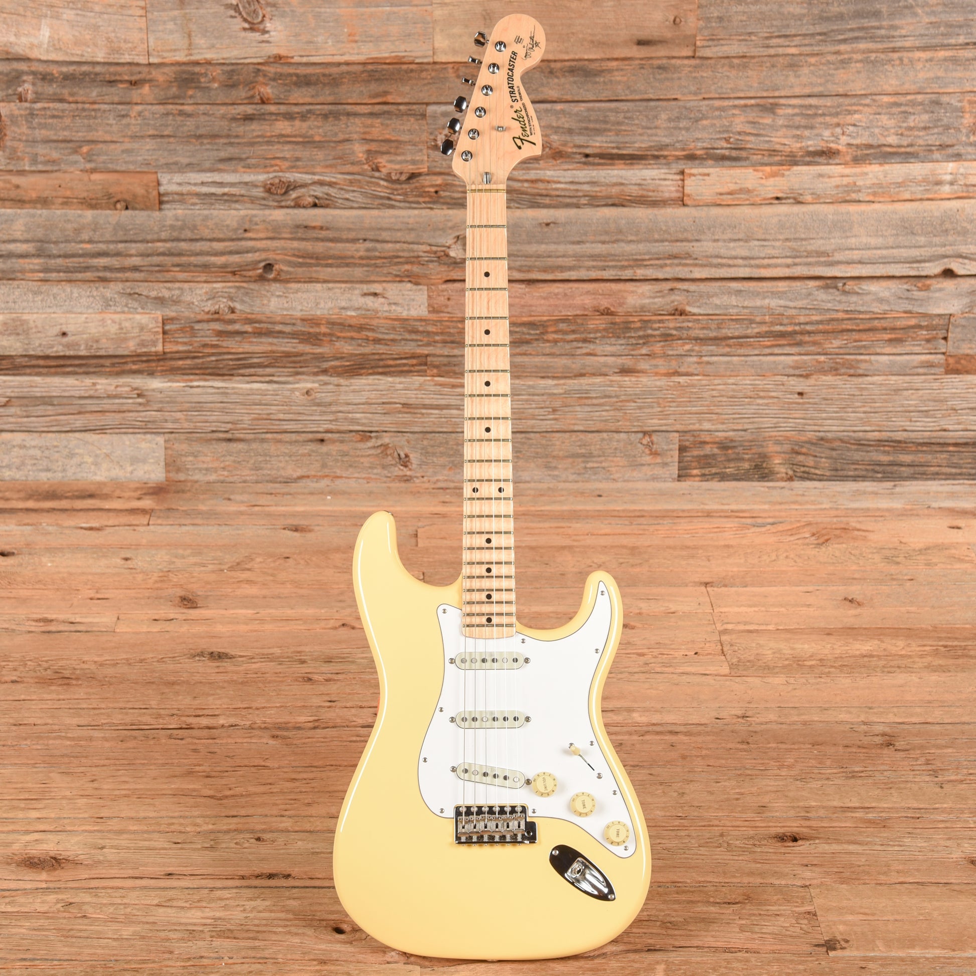 Fender Yngwie Malmsteen Stratocaster Vintage White 2022 Electric Guitars