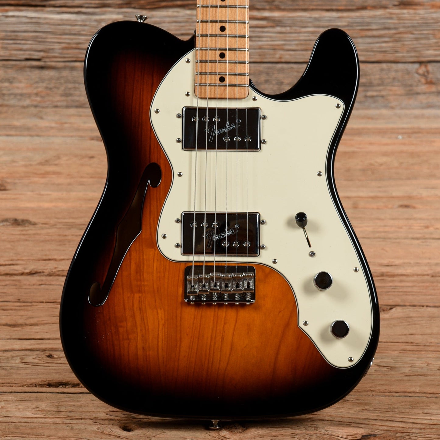 Fender Classic Series 72 Thinline Telecaster Sunburst 2010 Electric Guitars / Semi-Hollow