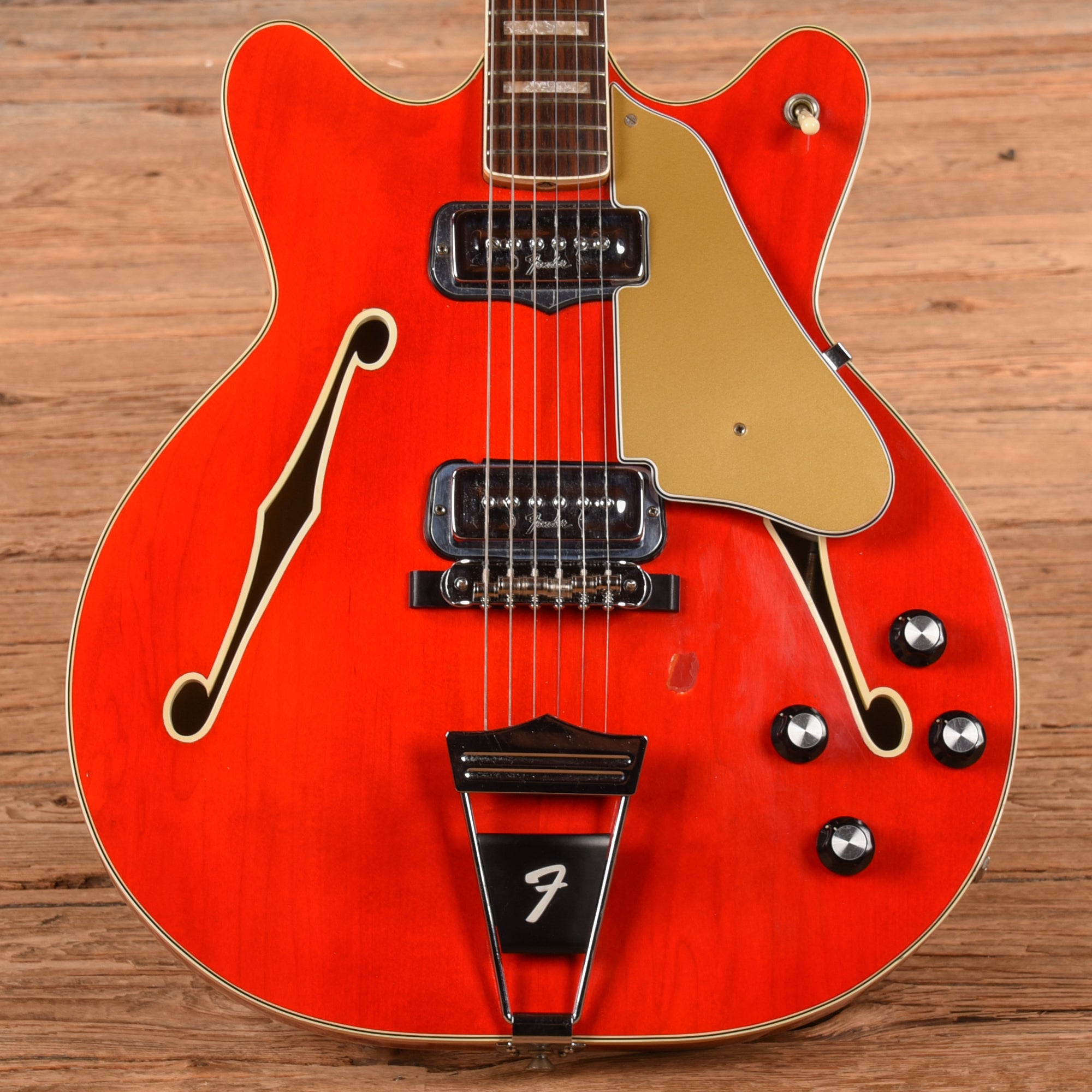 Fender Coronado II Cherry Red 1967 – Chicago Music Exchange