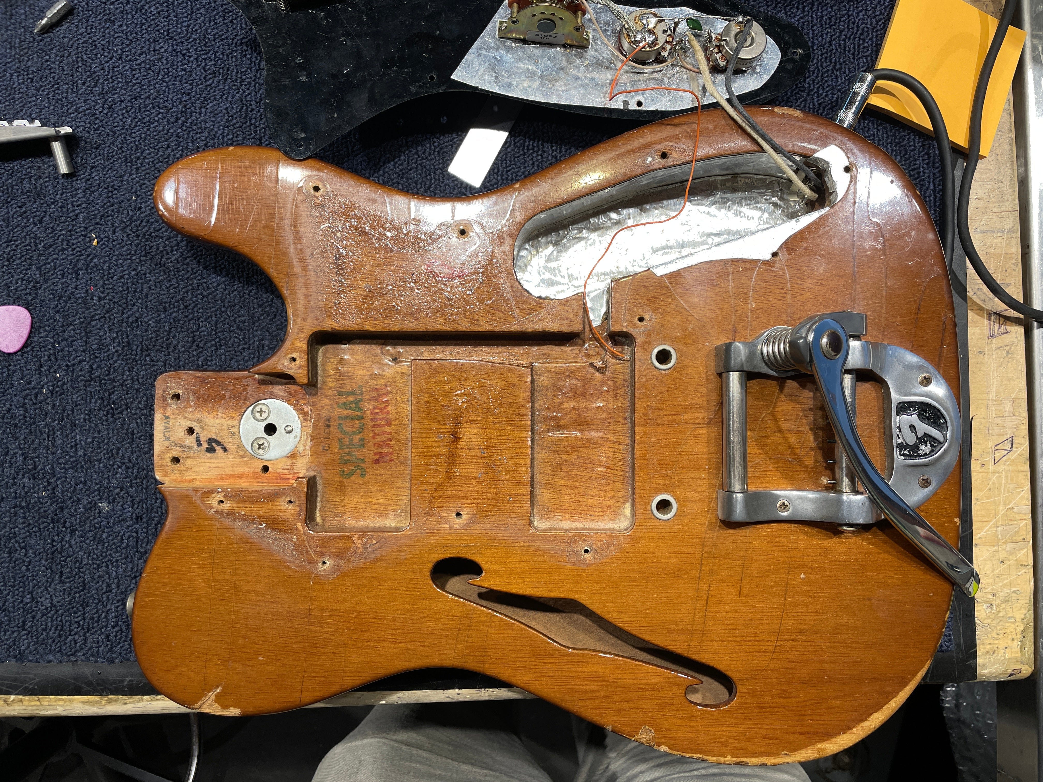 Fender Telecaster Thinline Mahogany w/ Bigsby Natural 1972 Electric Guitars / Semi-Hollow