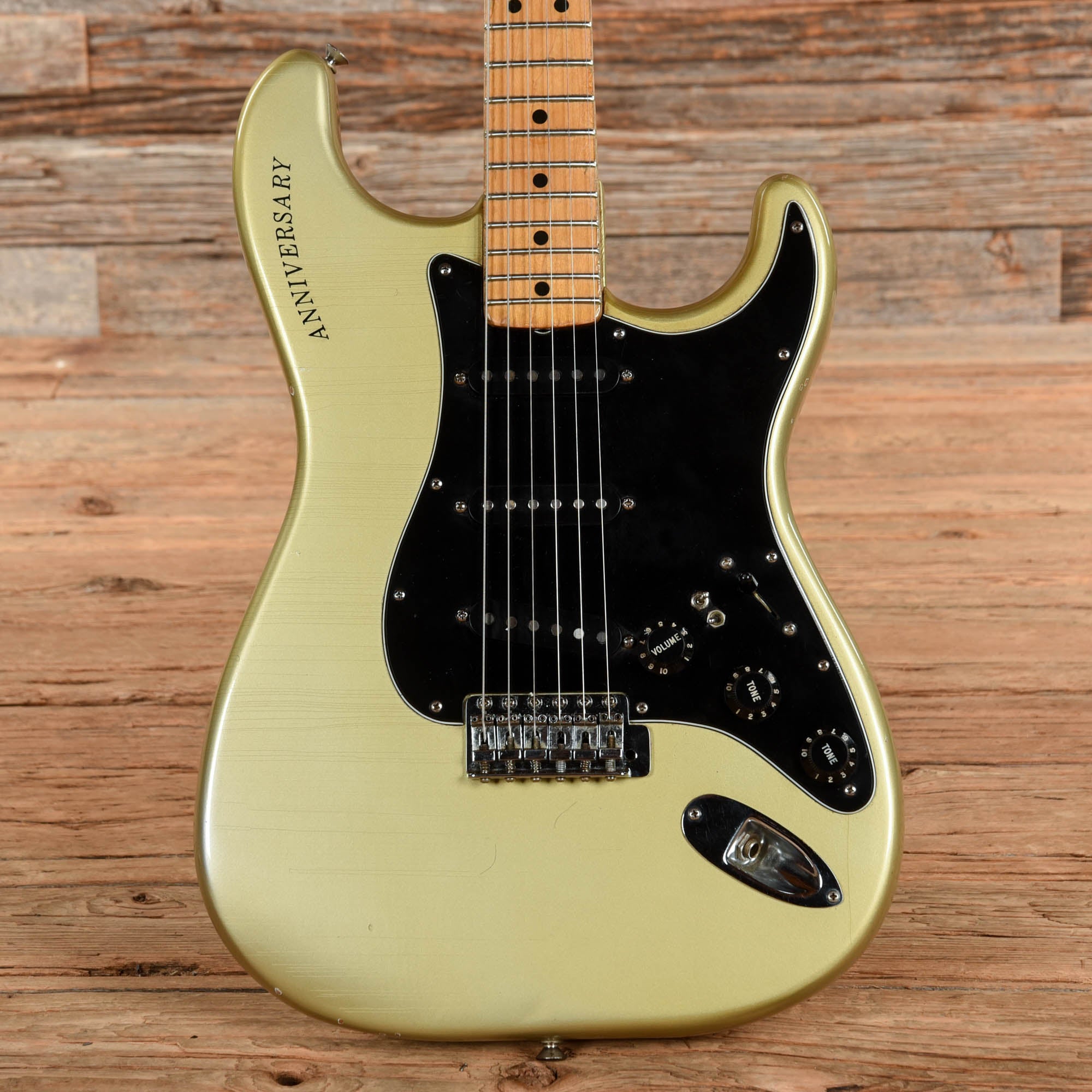 Fender 25th Anniversary Stratocaster Silver Metallic 1980 Electric Guitars / Solid Body