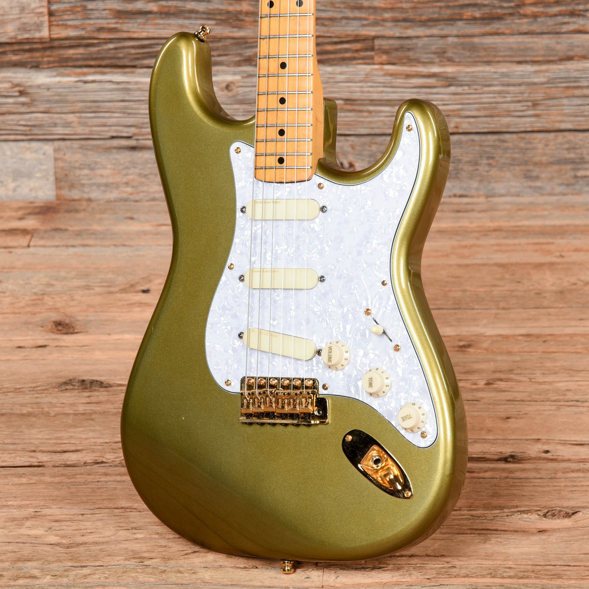 Fender '50s Stratocaster Reissue MIJ HLE Gold Electric Guitars / Solid Body