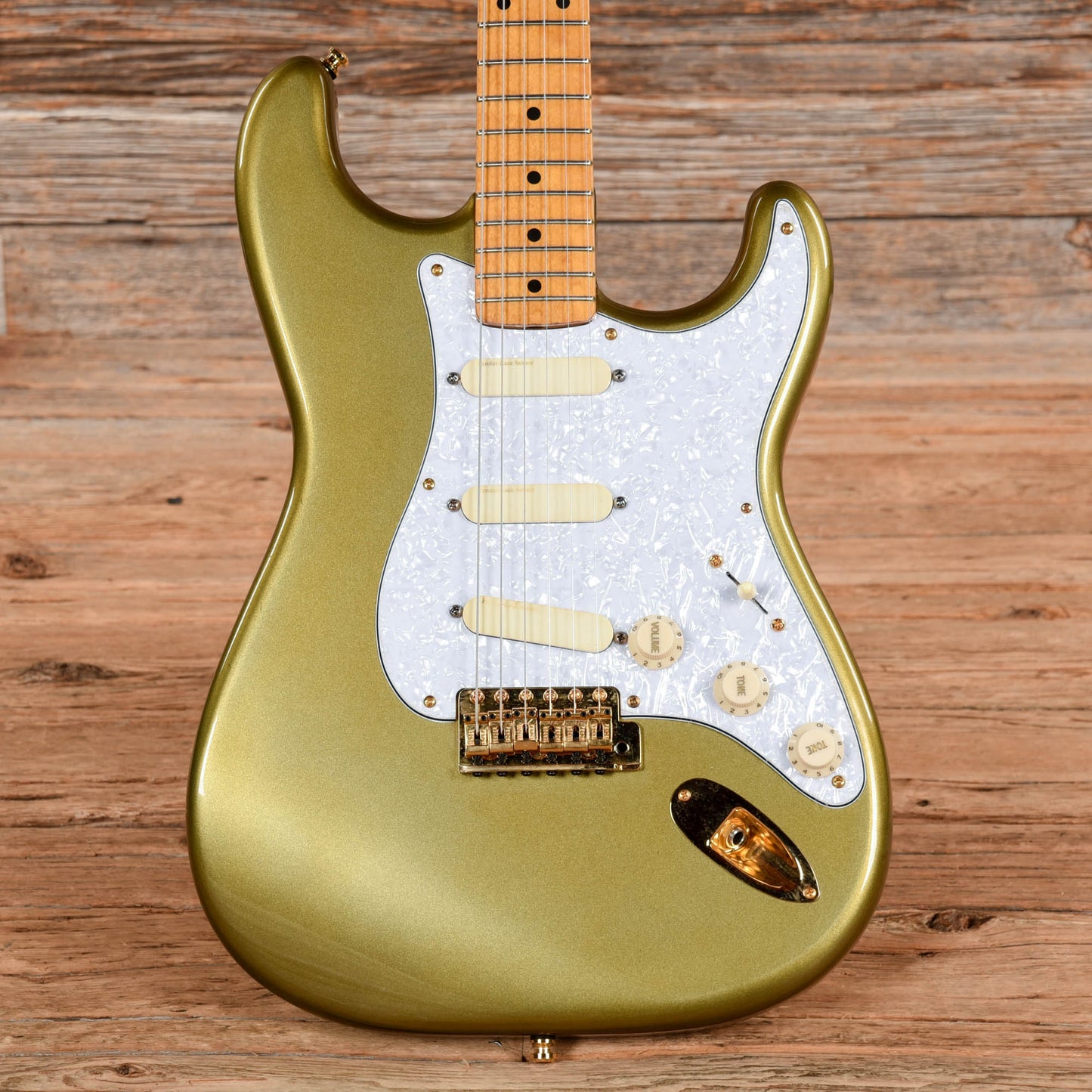 Fender '50s Stratocaster Reissue MIJ HLE Gold Electric Guitars / Solid Body