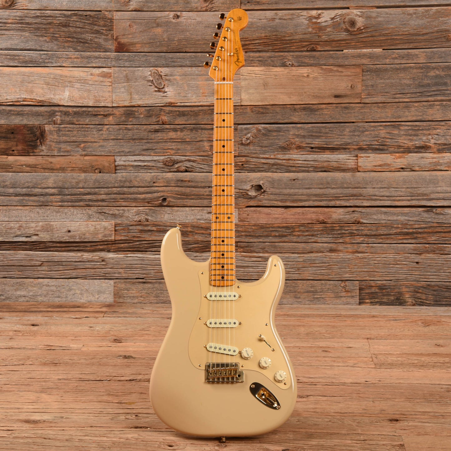 Fender 60th Anniversary Classic Player Stratocaster Desert Sand 2014 Electric Guitars / Solid Body