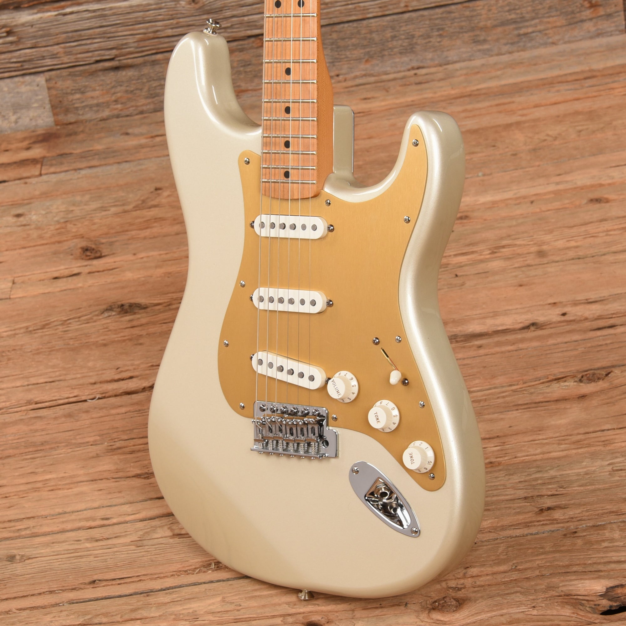 Fender 60th Anniversary Standard Strat Blizzard Pearl 2006 Electric Guitars / Solid Body
