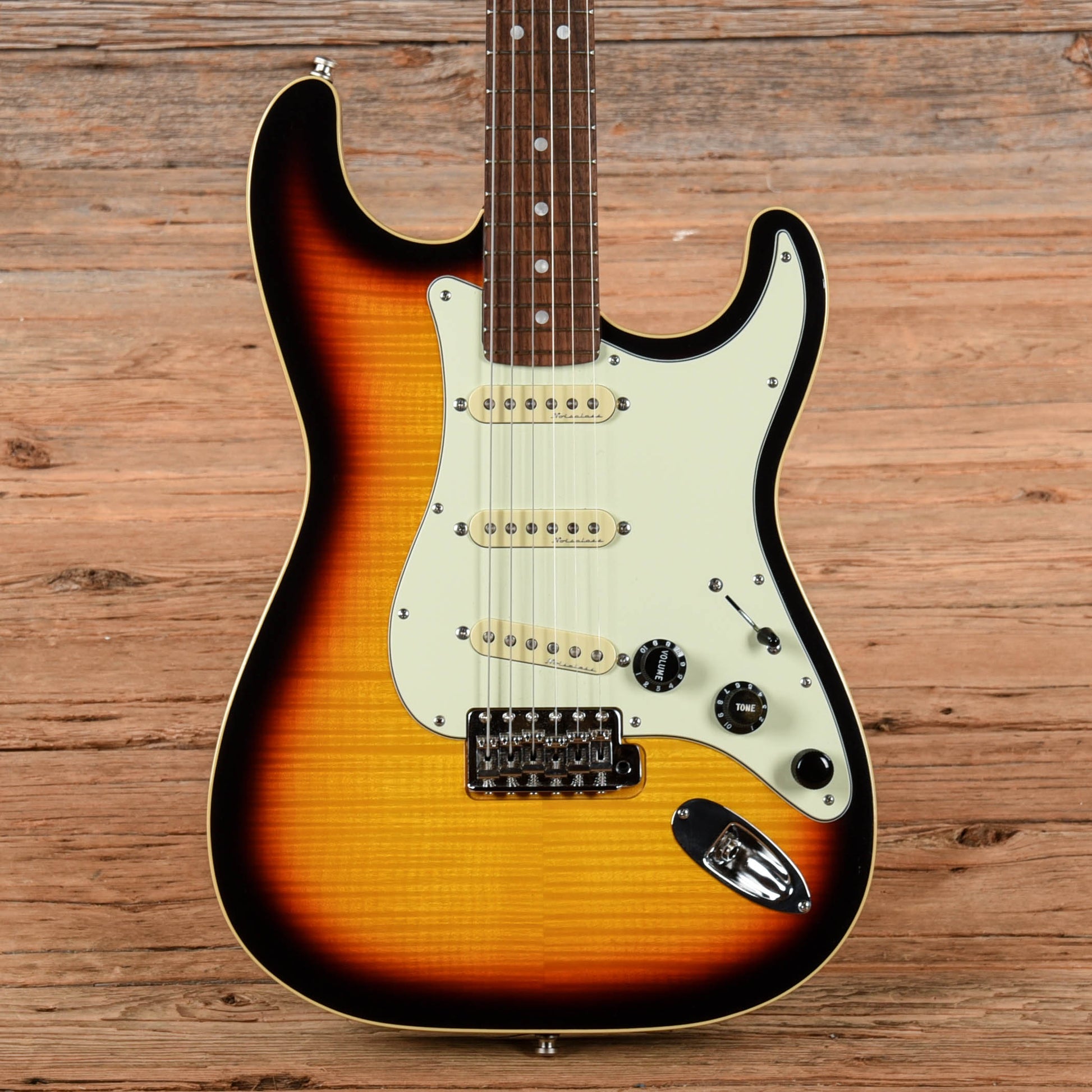 Fender Aerodyne Classic Stratocaster 3-Color Sunburst 2019 Electric Guitars / Solid Body