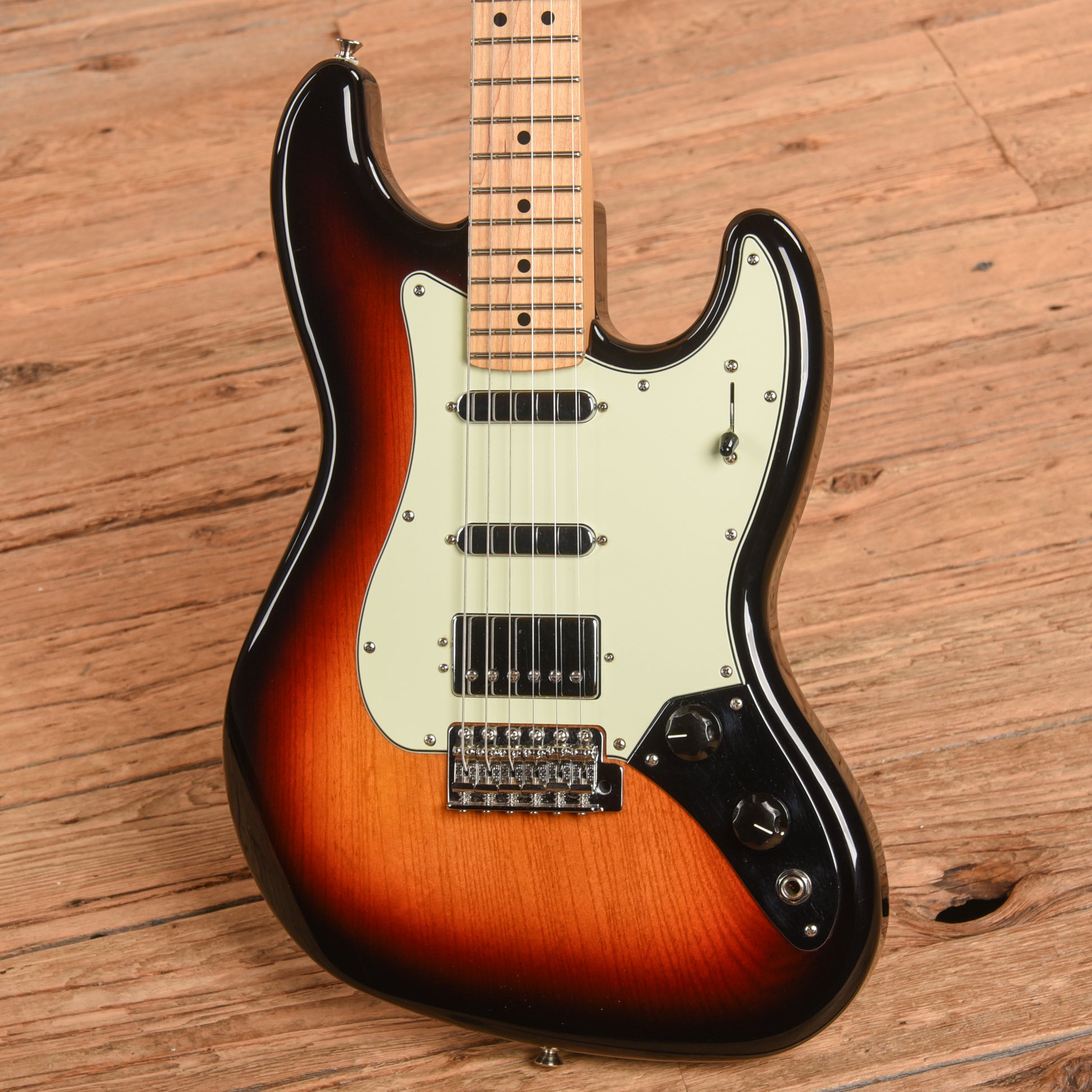 Fender Alternate Reality Sixty-Six Sunburst 2018 Electric Guitars / Solid Body